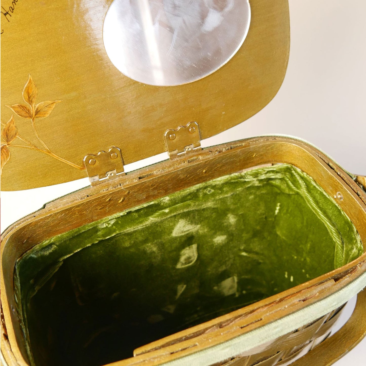 1970s Vintage Green Bamboo Woven Basket with Lid & Handle Thrifted Wicker Basket Vintage Home Decor 2