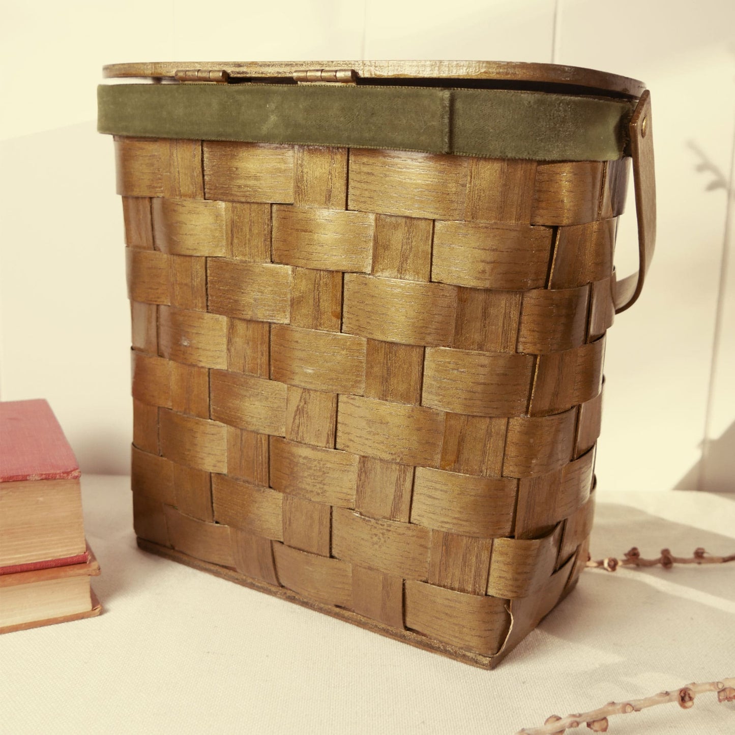 1970s Vintage Green Bamboo Woven Basket with Lid & Handle Thrifted Wicker Basket Vintage Home Decor 3