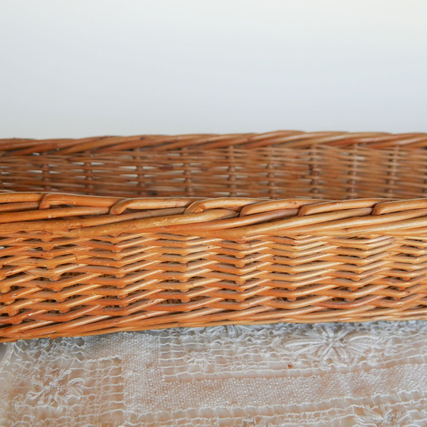 24in Wicker Basket Tray, Basket Table Runner Vitnage Farmhouse Baskets Farmhouse Basket Decor Farmhouse Dining Decor Vintage Basket Decor
