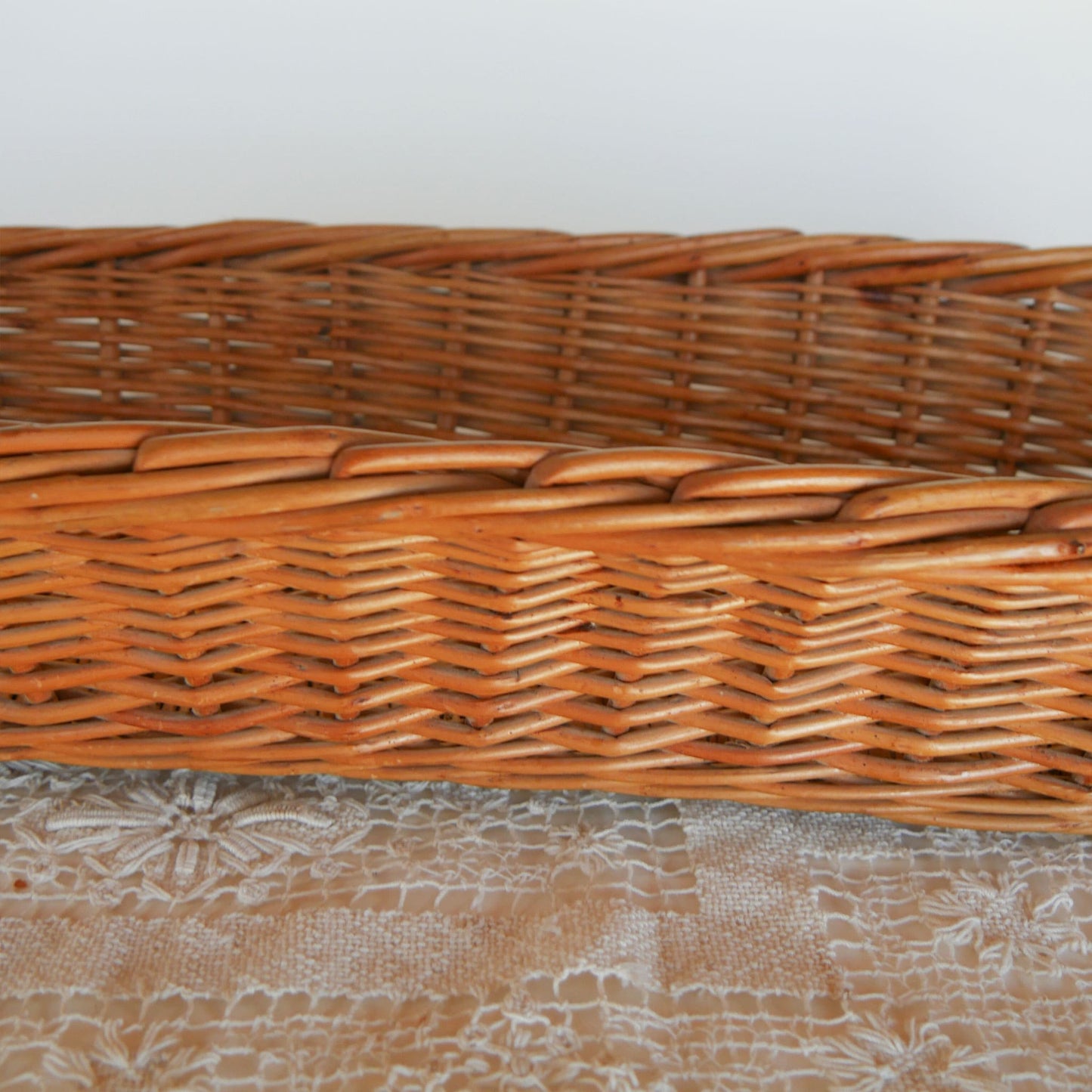24in Wicker Basket Tray, Basket Table Runner Vitnage Farmhouse Baskets Farmhouse Basket Decor Farmhouse Dining Decor Vintage Basket Decor