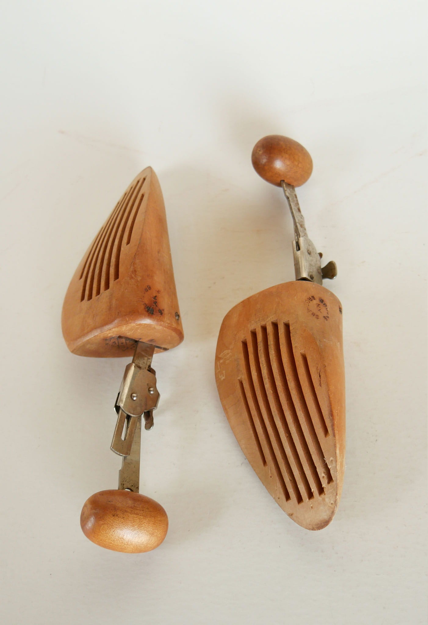 Pair of Vintage Wooden Shoe Shaper, Antique Shoe Mold, Vintage Shoe Shaper, Vintage Wood Shoe Shaper, Vintage Wood Shoe Shaper, Antique Wood Shoe Shaper, Antique Wood Shoe Stretcher, Primitive Decor, Primitive Wood Decor