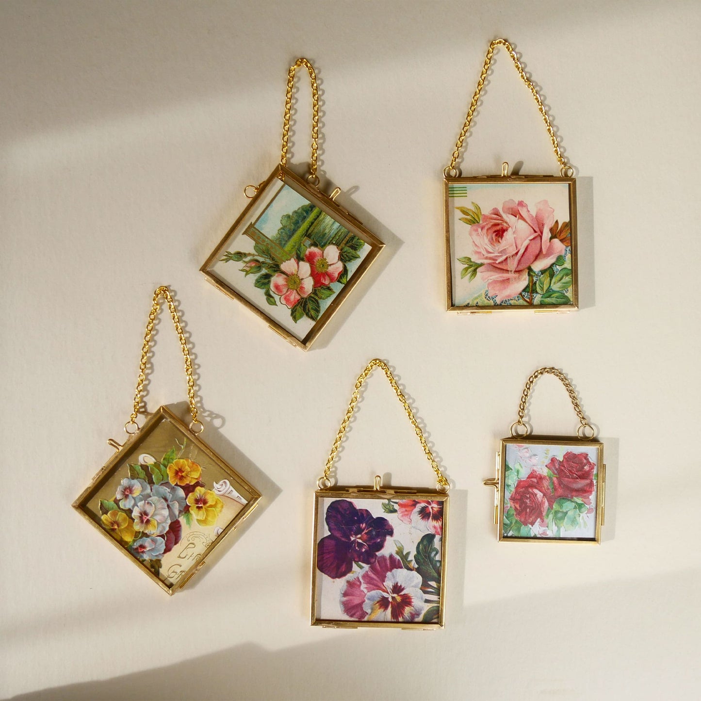 Double-Glass-Gold-Haning-Frame-with-Vintage-Floral-Postcard