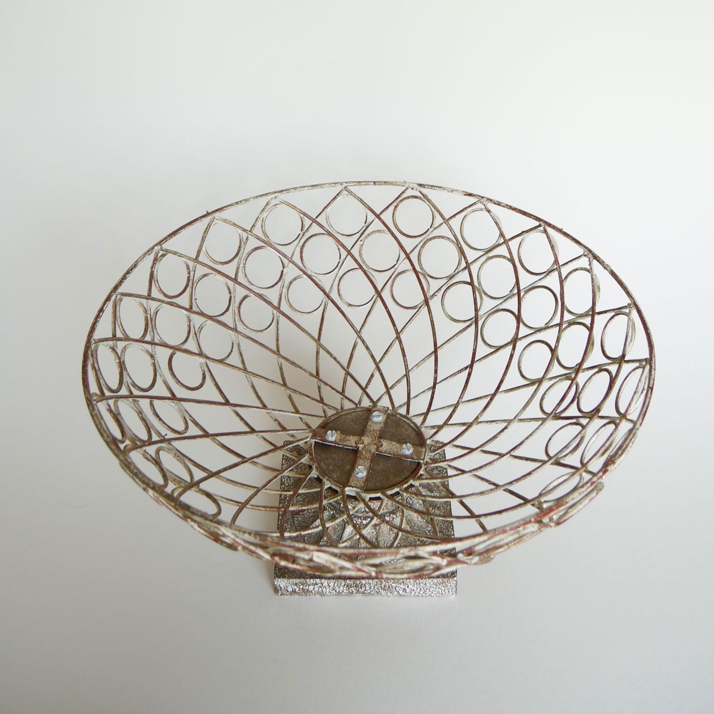 Large Chippy White Metal Pedestal Basket Vintage Shappy Chic Fruit Bowl, Vintage Fruit Bowl, Vintage Chippy White Metal Basket Vintage Farmhouse Decor