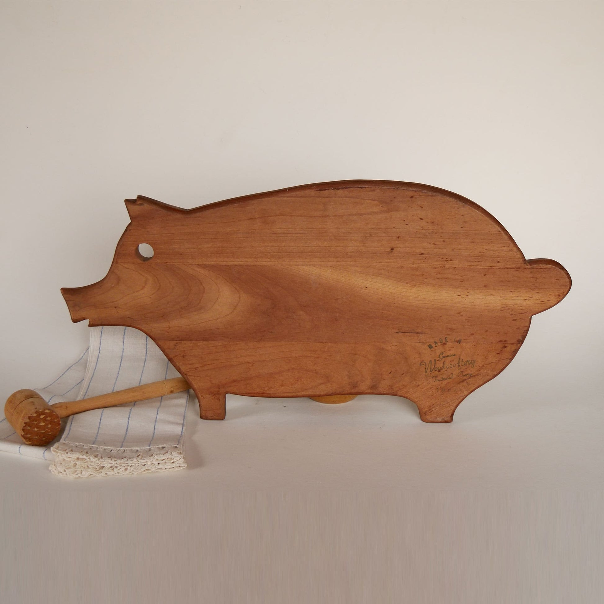 Vintage Pig Cutting Board, Large Dark Wood Pig Cutting Board, Vintage Farmhouse Kitchen Cutting Board