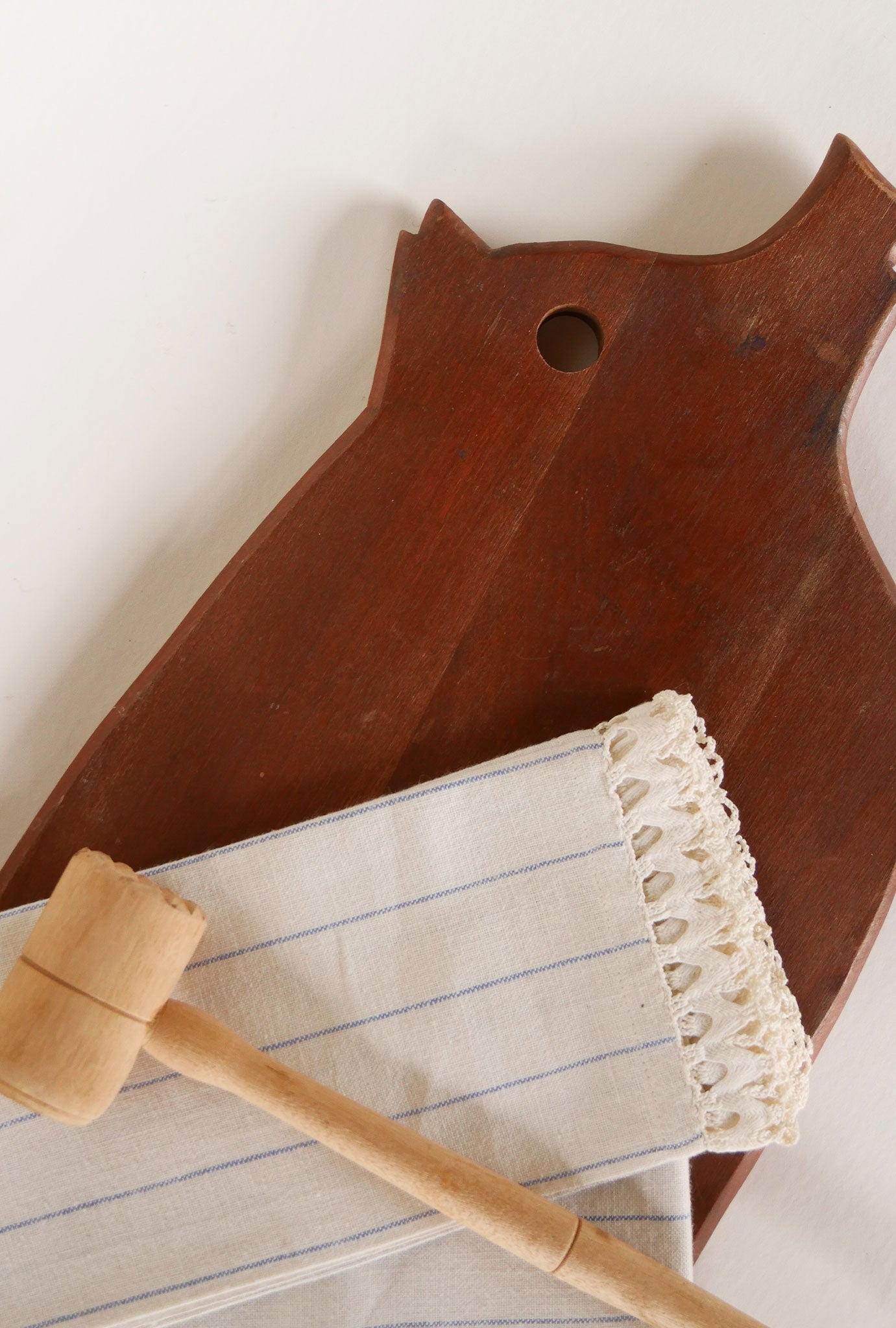 Vintage Pig Cutting Board, Large Dark Wood Pig Cutting Board, Vintage Farmhouse Kitchen Cutting Board