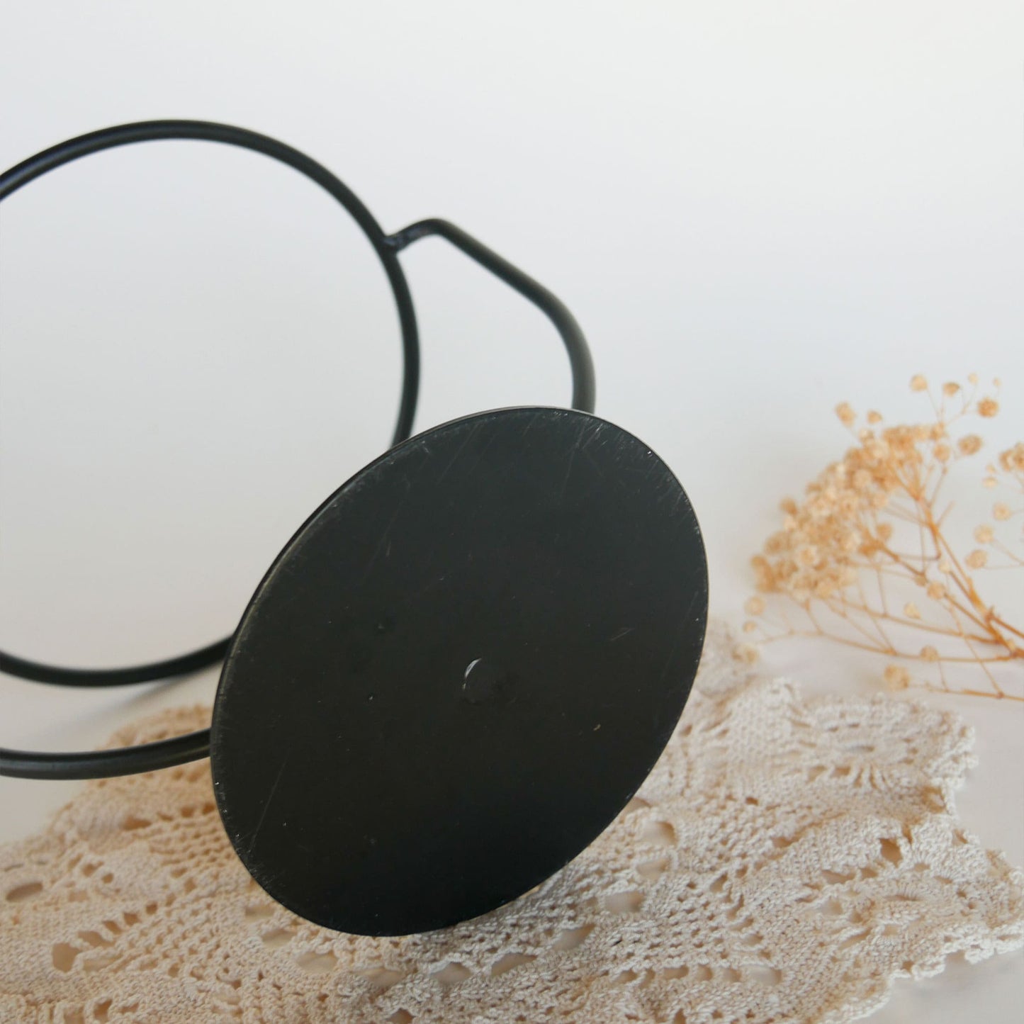 Matte Black Round Metal Plant Stand
