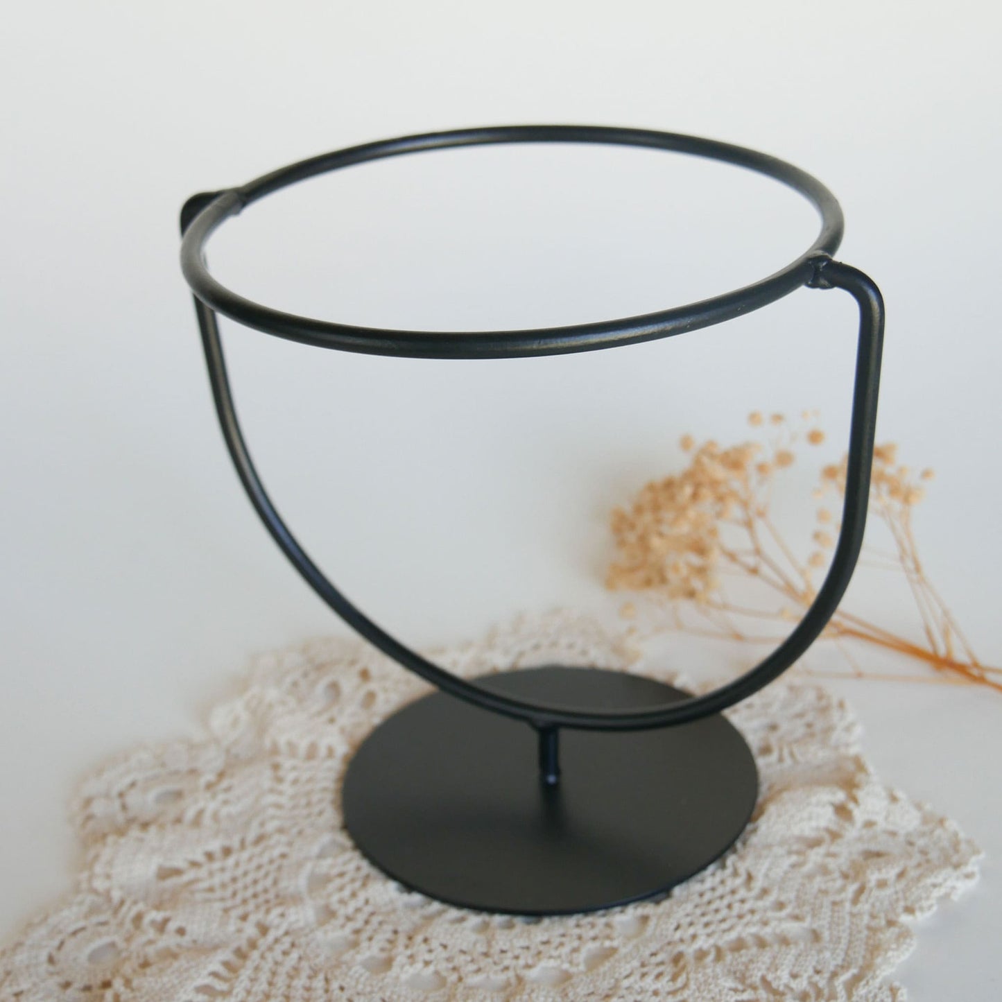 Matte Black Round Metal Plant Stand