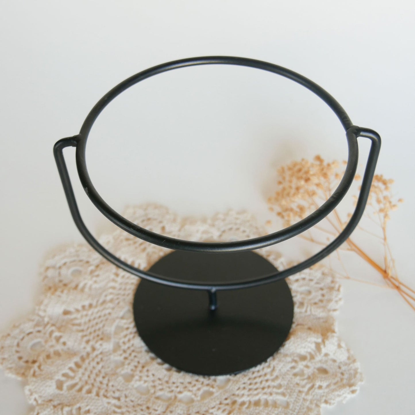 Matte Black Round Metal Plant Stand