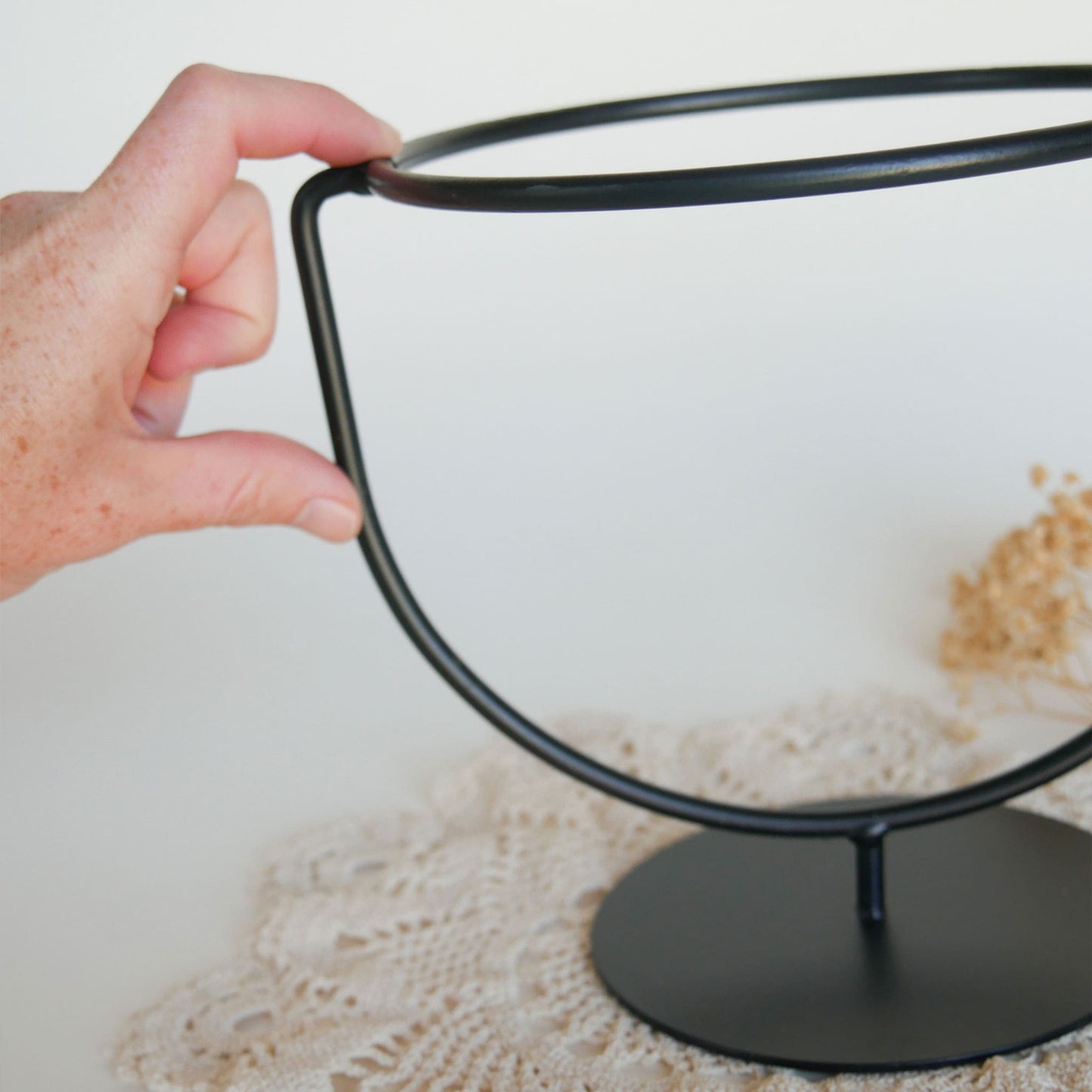 Matte Black Round Metal Plant Stand