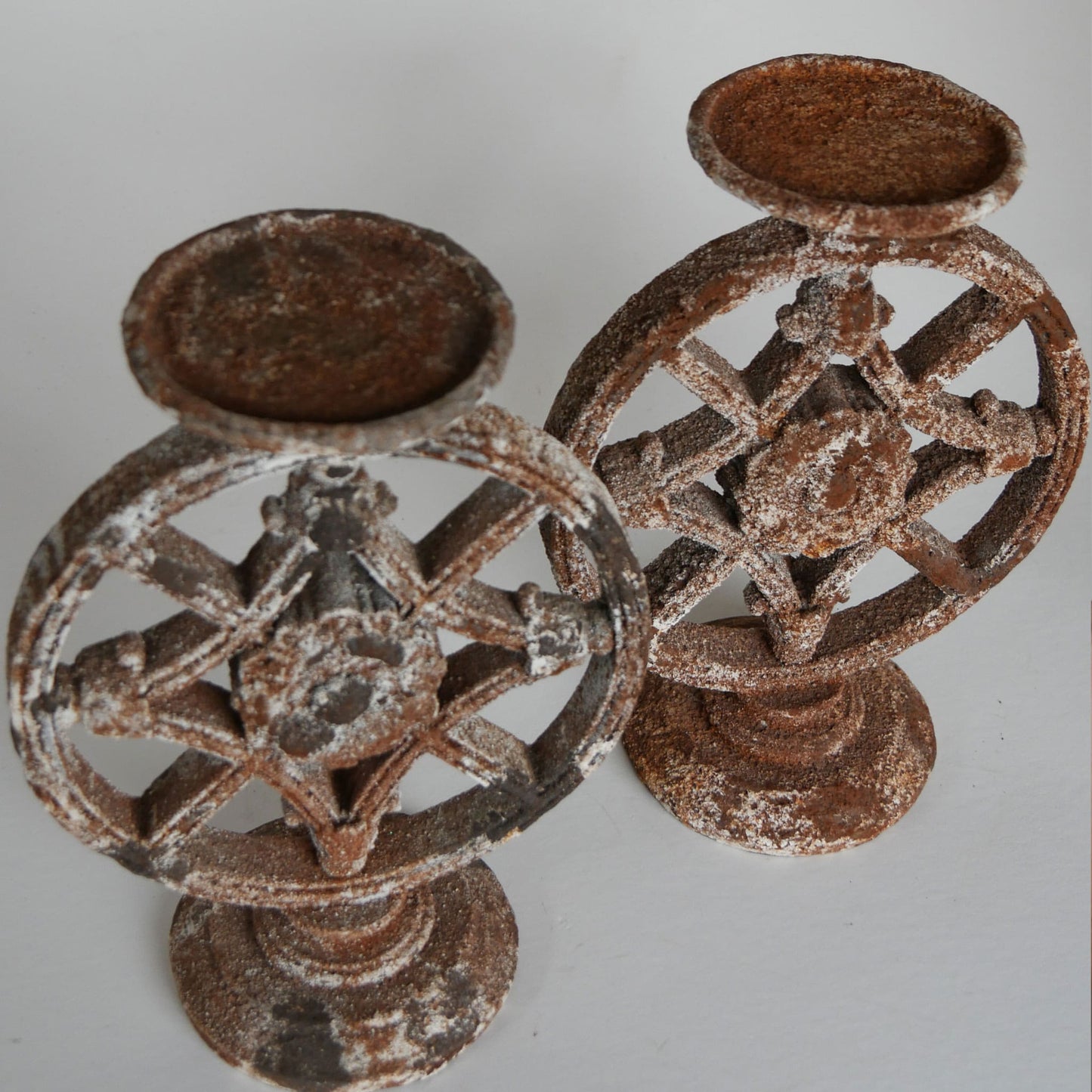 Rustic-Inspired Chippy Candleholders, Farmhouse Dining, Rustic Farmhouse Dining Decor