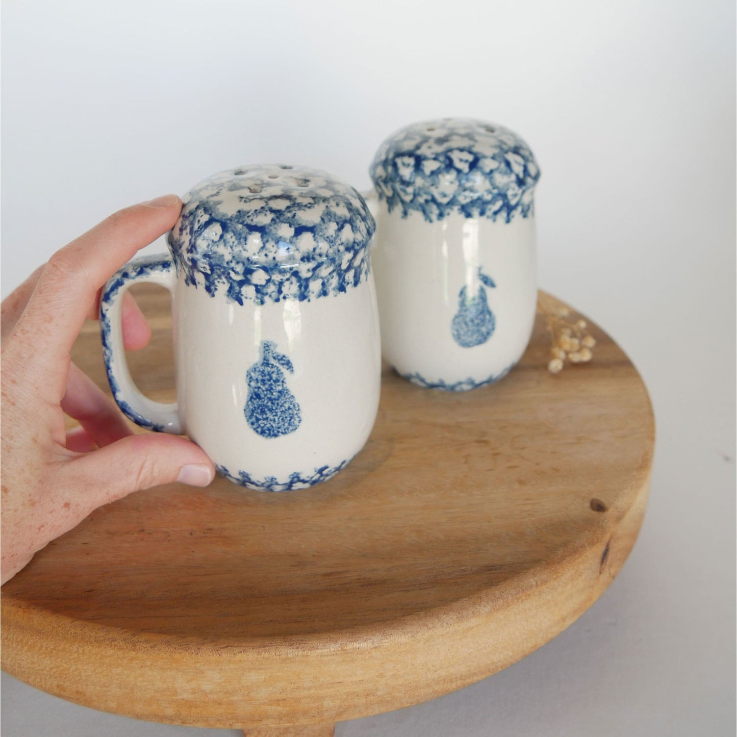 Blue and White Rooster and Pear Salt & Pepper Shakers, Blue Sponge, Vintage Farmhouse Salt and Pepper Shakers, Vintage Kitchen Decor