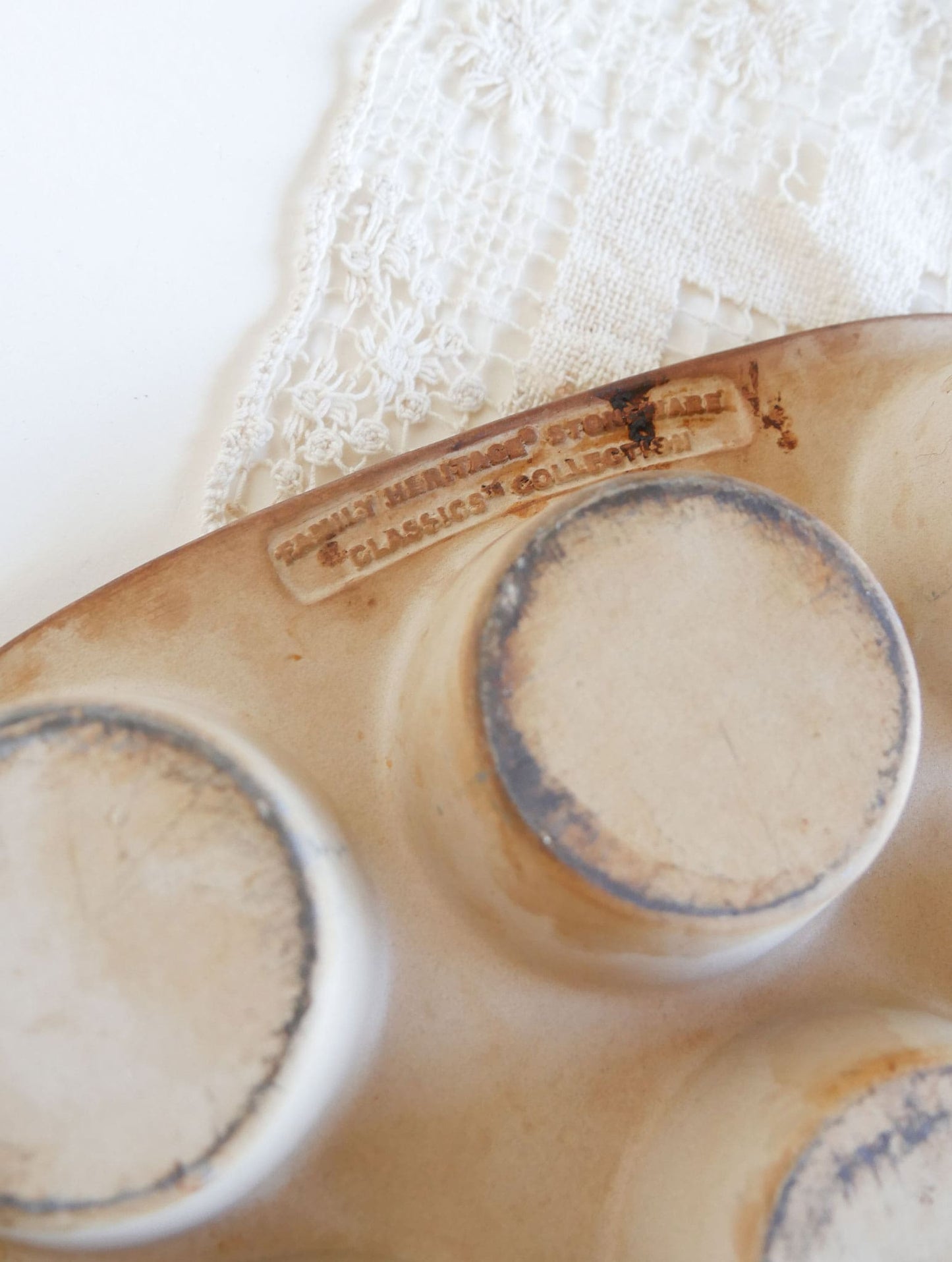Pampered Chef Family Heritage Stoneware Muffin Pan Primtive Kitchen Decor Vintage Kitchen DEcor Farmhouse Kitchen Decor