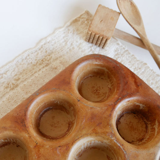 Pampered Chef Family Heritage Stoneware Muffin Pan Primtive Kitchen Decor Vintage Kitchen DEcor Farmhouse Kitchen Decor