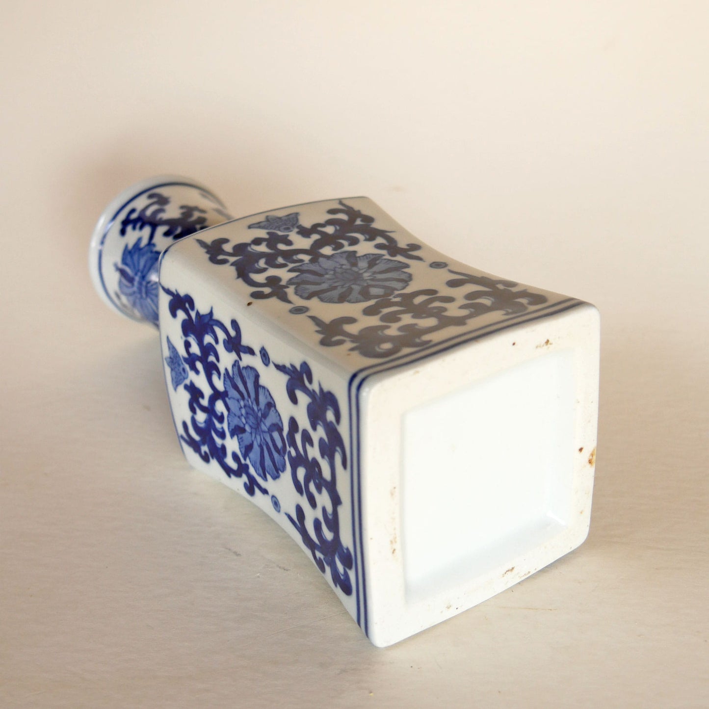 VIntage-Chinese-Blue-and-White-Floral-Porcelain-Vase, Vintage Chinese Blue Floral Vase, Vintage Blue and White FLoral Vase, BLue and White Cottagecore Decor