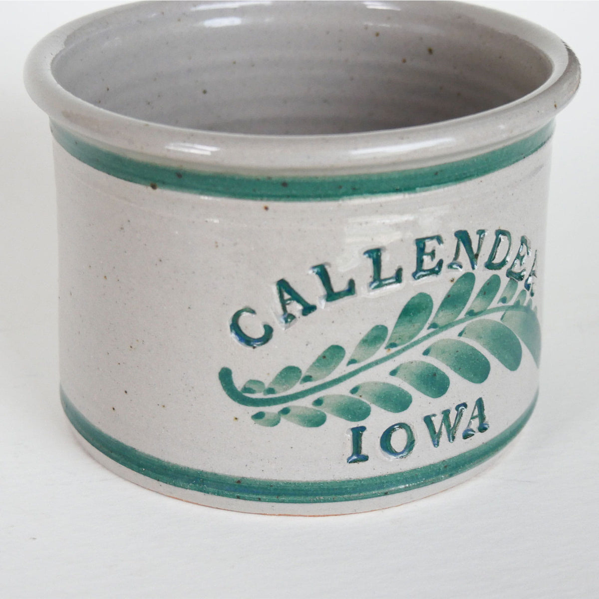 Vintage Iowa Pottery Vase, Iowa Pottery Vase, Vintage Botanical Pottery, Callendar Iowa Pottery, Callendar Iowa Memorbelia, Iowa Pottery, Country Pottery Vase, Farmhouse Pottery