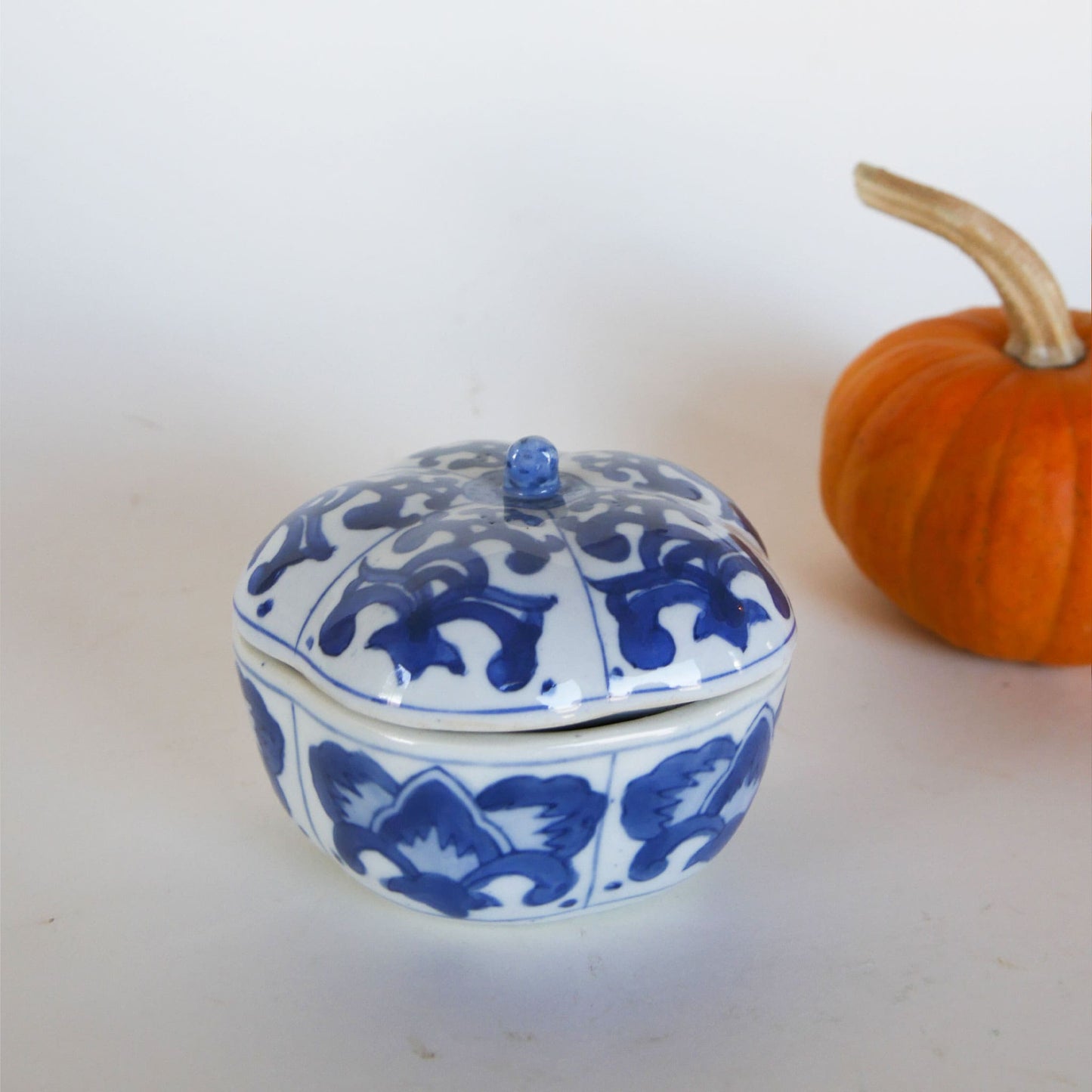 Vintage Blue and White Porcelain Pumpkin Dish with Lid, Handpainted Blue and White Pumpkin Decor, Porcelain Pumpkin Dish with lid