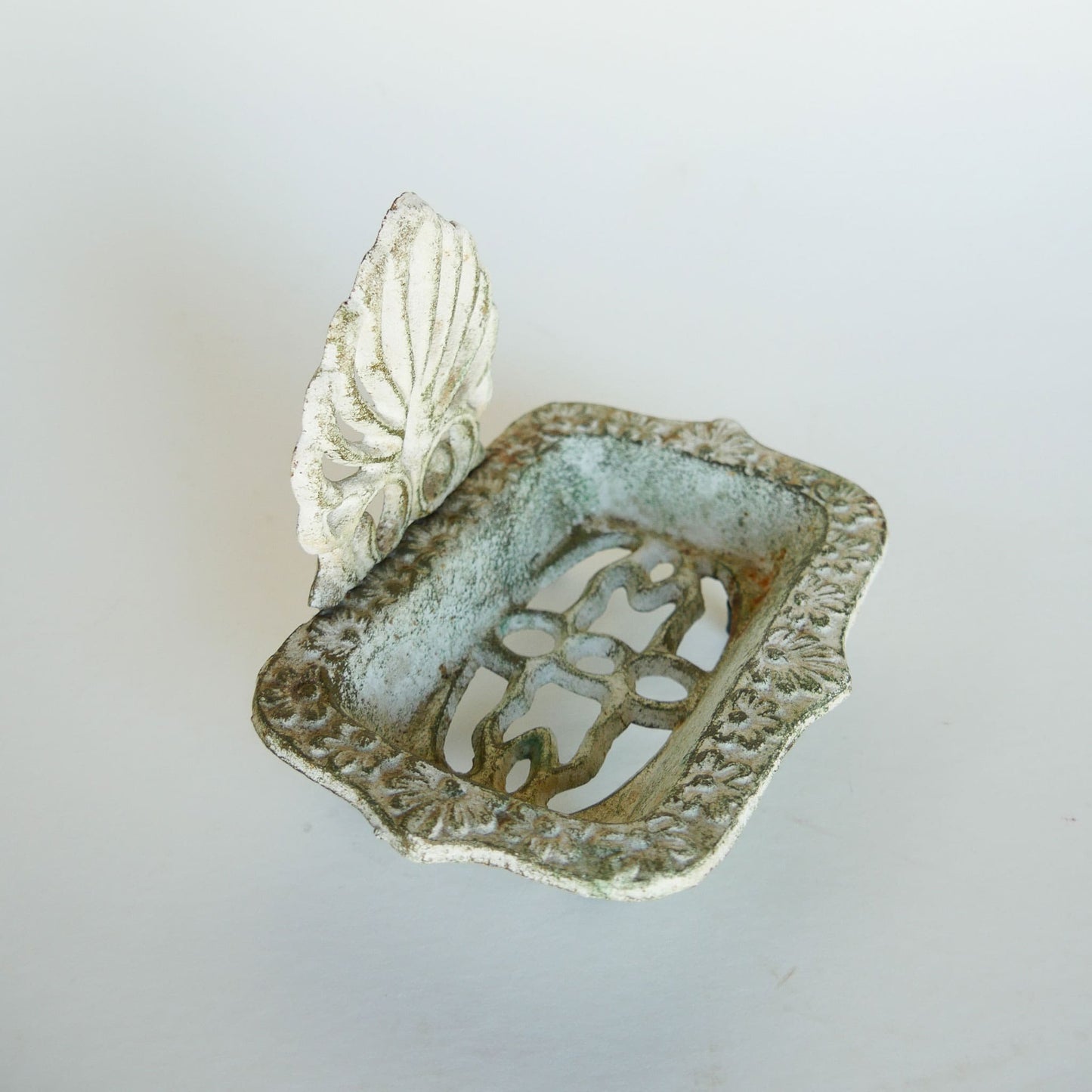 Vintage Cast Iron Shell Soap Dish, Vintage Cast Iron Soap Dish Vintage Nautical Decor Coastal Bathroom Decor