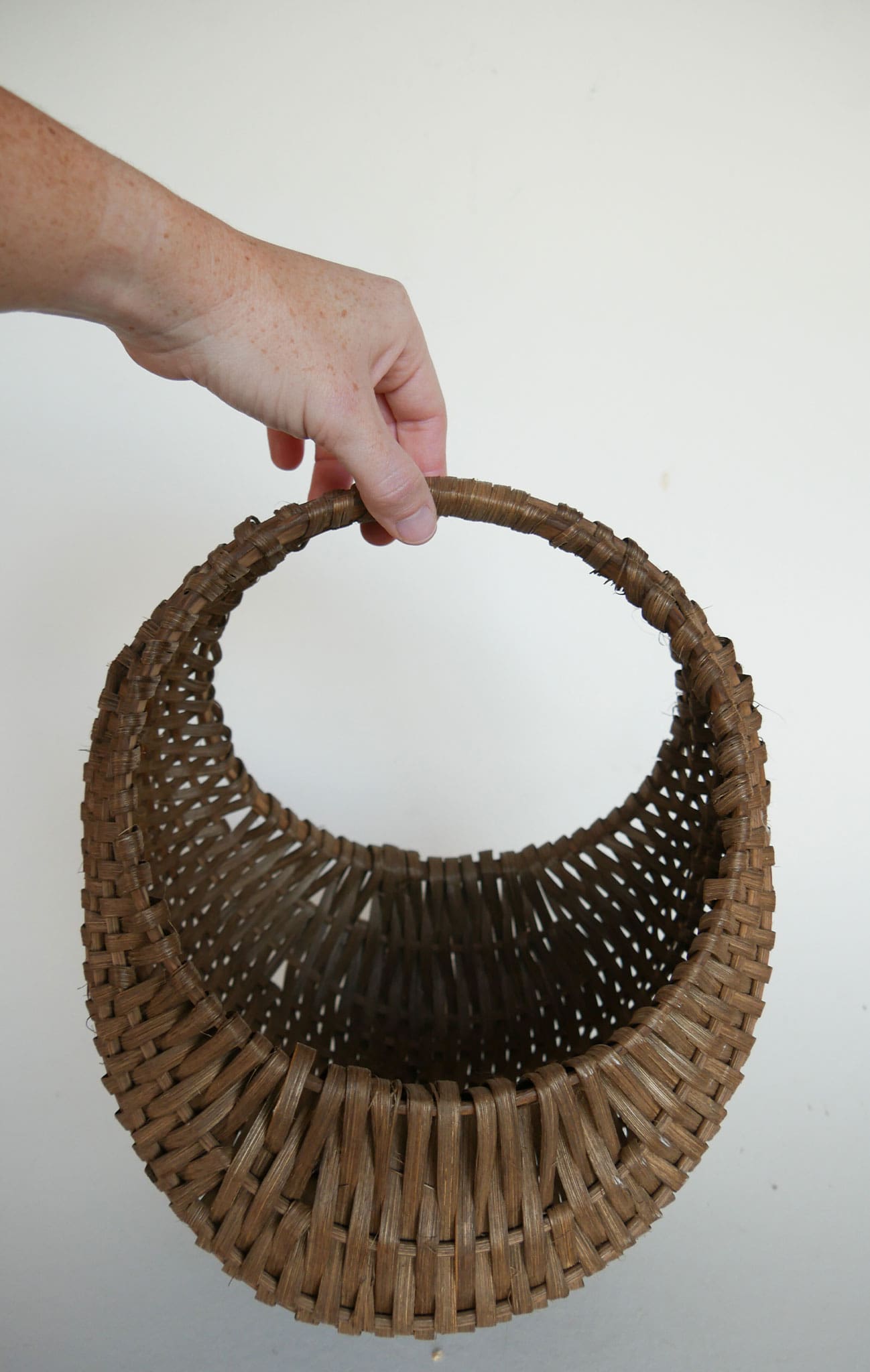 Vintage Dark Brown Buttocks Basket, Vintage Wicker Basket with Handle, Vintage Gathering Basket