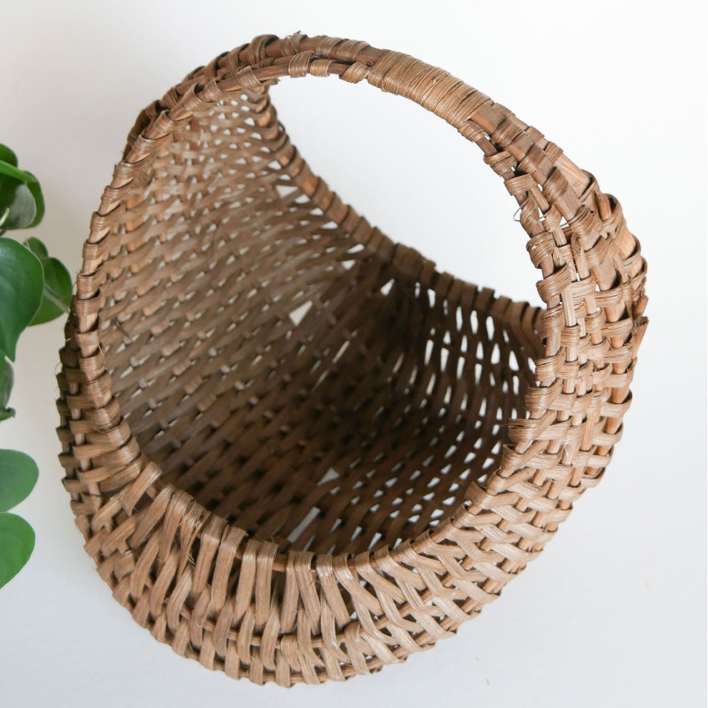 Vintage Dark Brown Buttocks Basket, Vintage Wicker Basket with Handle, Vintage Gathering Basket