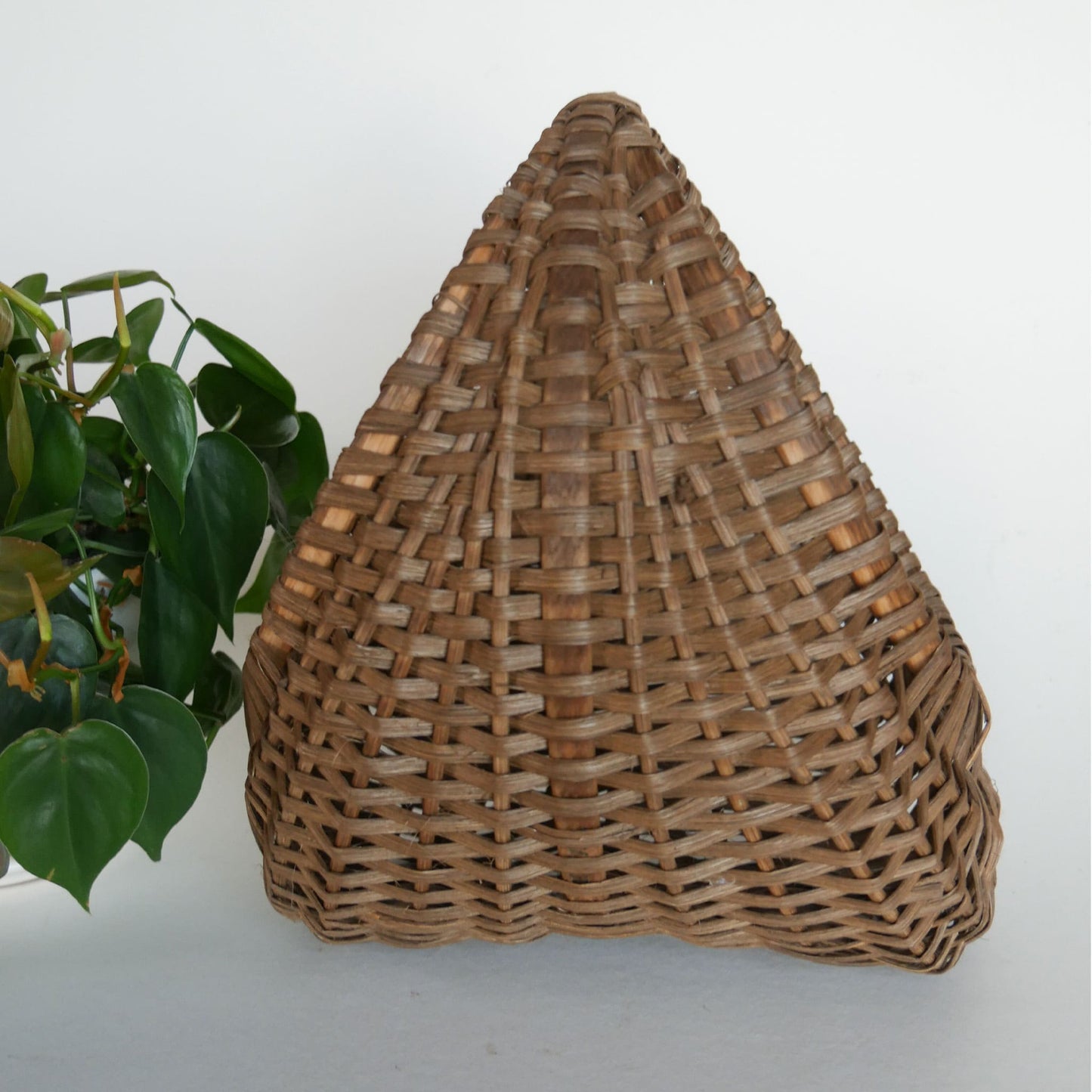 Vintage Dark Brown Buttocks Basket, Vintage Wicker Basket with Handle, Vintage Gathering Basket