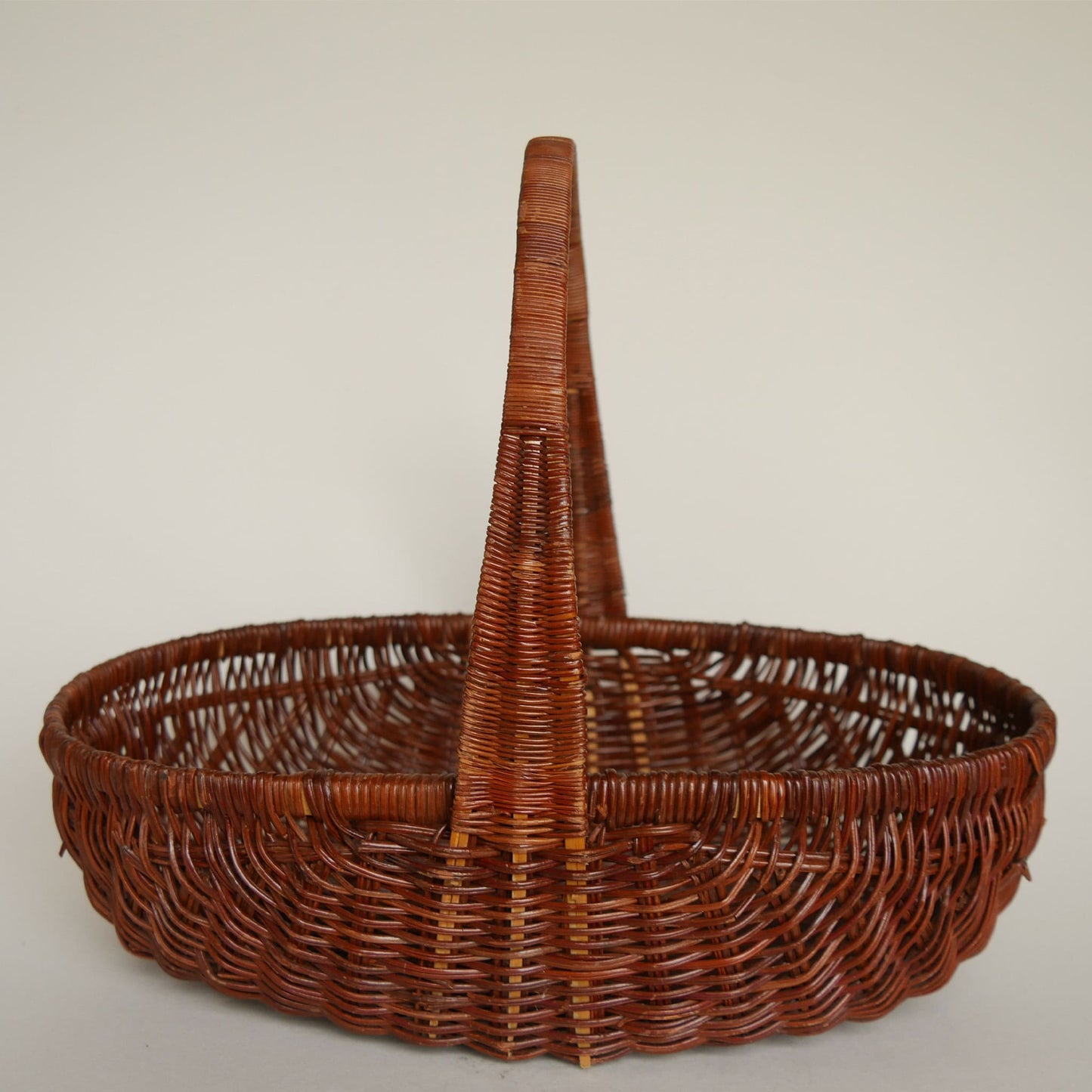 Vintage Brown Wicker Oval Basket with Handle, Vintage Wicker Flower Basket, Oval Wicker Handle Basket