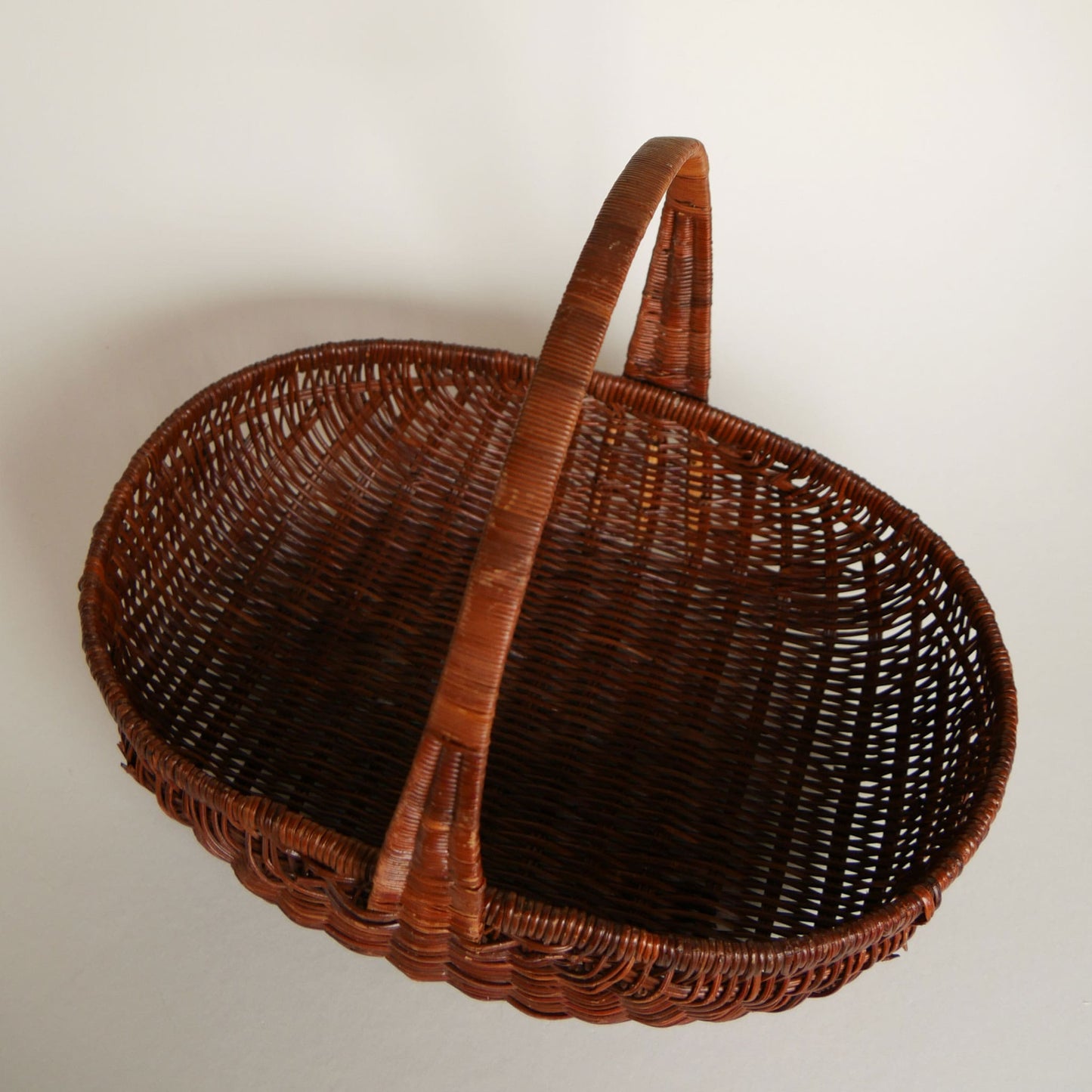 Vintage Brown Wicker Oval Basket with Handle, Vintage Wicker Flower Basket, Oval Wicker Handle Basket