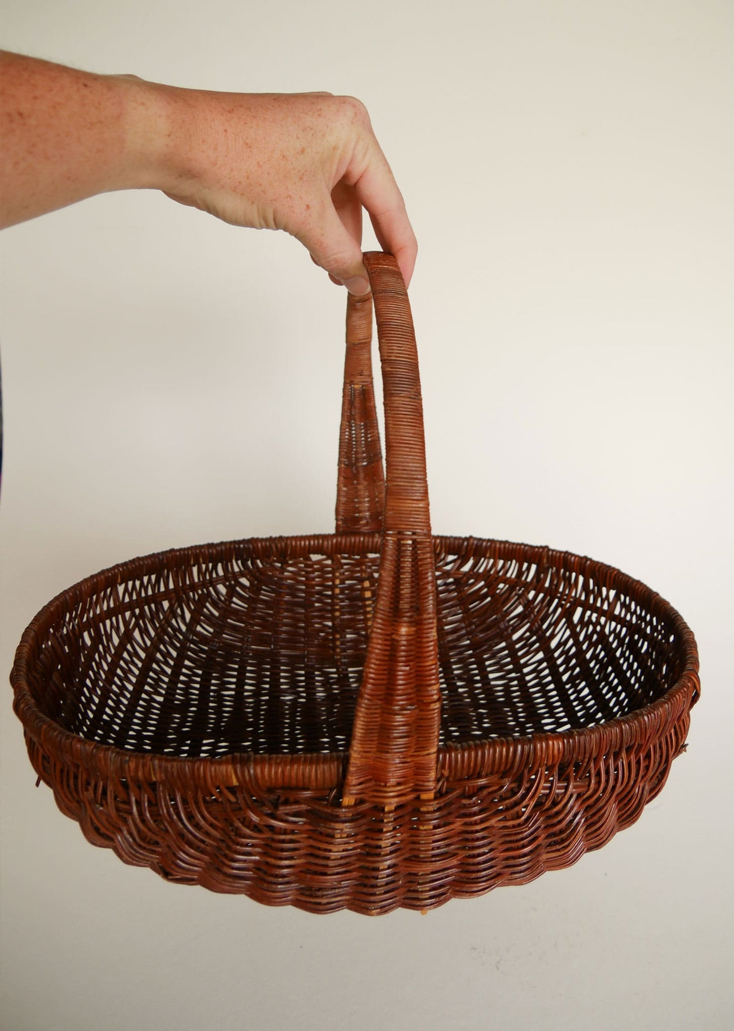 Vintage Brown Wicker Oval Basket with Handle, Vintage Wicker Flower Basket, Oval Wicker Handle Basket