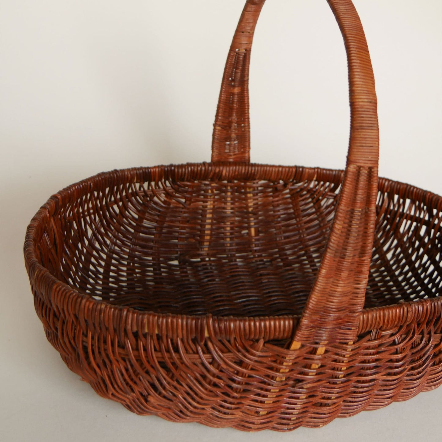 Vintage Brown Wicker Oval Basket with Handle, Vintage Wicker Flower Basket, Oval Wicker Handle Basket