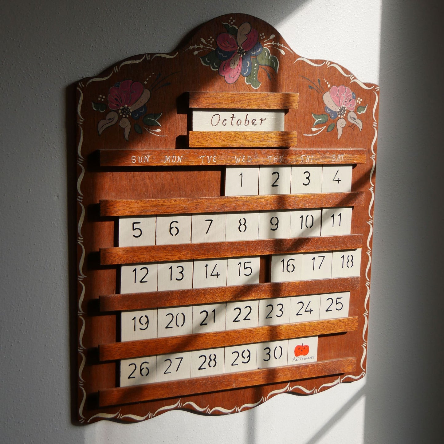 Vintage Hand Painted Perpetual Wood Calendar, Vintage Wood Calendar, Vintage Hand Painted Wood Calendar