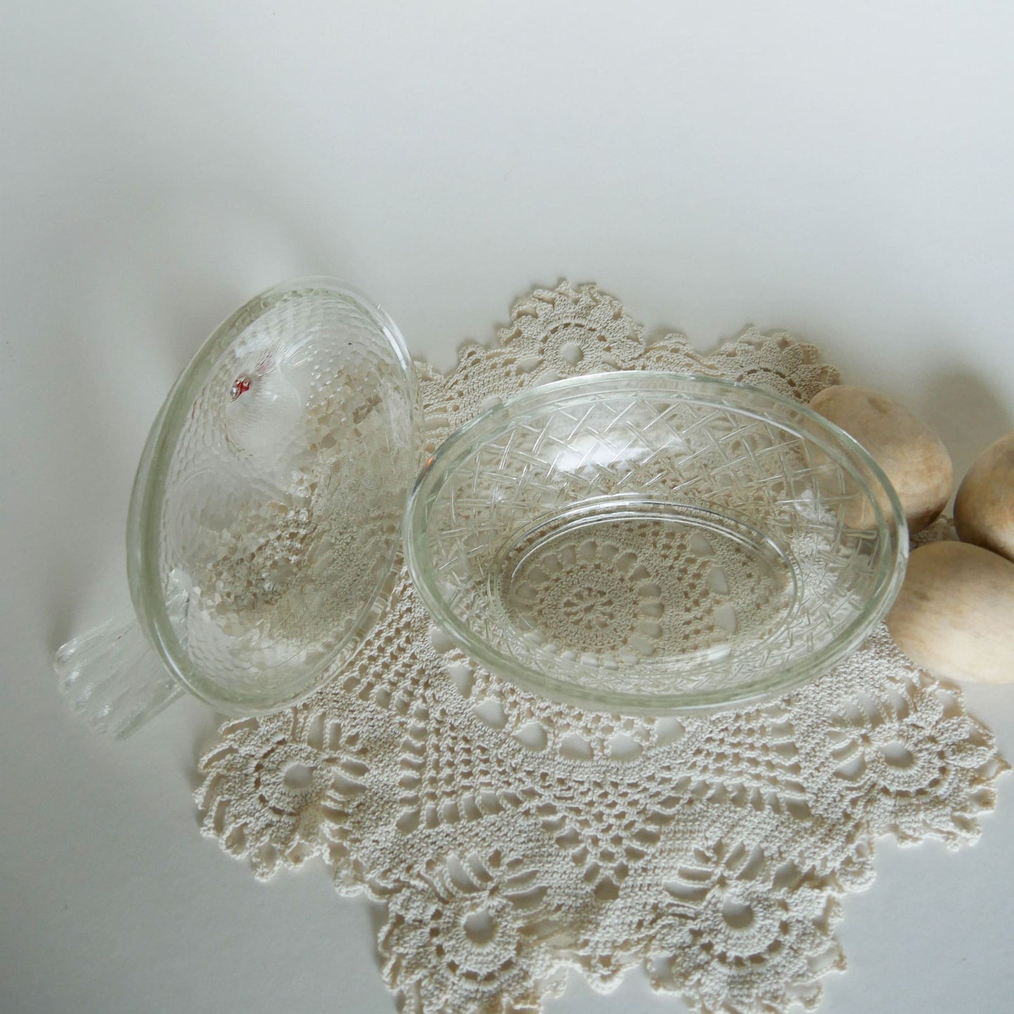 Vintage Clear Glass Nesting Chicken, Medium, Vintage Glass Nesting Hen, Vintage Farmhouse Decor, Vintage Farmhouse Kitchen Decor