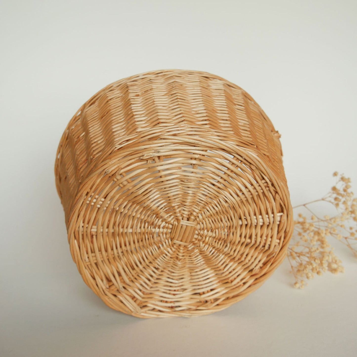 Vintage Round Wicker Basket with Handle, Vintage Farmhouse Wicker Basket, Vintage Cottage Wicker Basket Wicker Basket with Handle