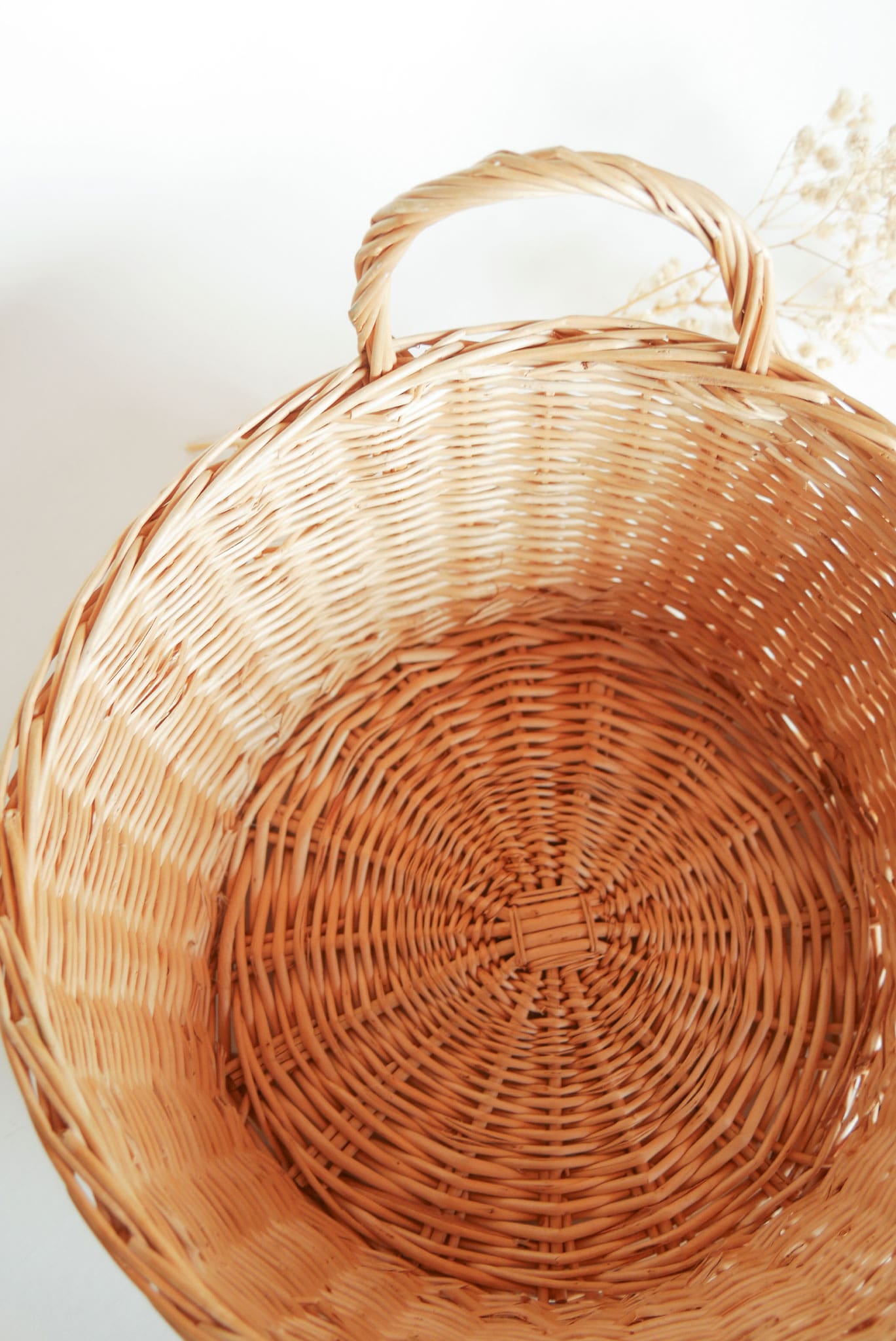 Vintage Round Wicker Basket with Handle, Vintage Farmhouse Wicker Basket, Vintage Cottage Wicker Basket Wicker Basket with Handle