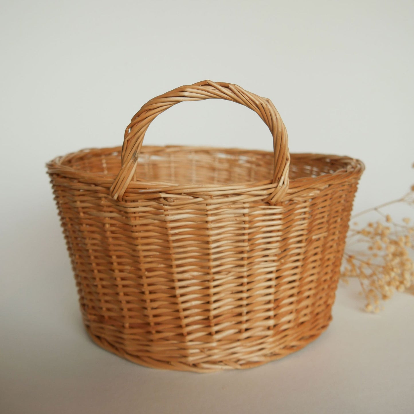 Vintage Round Wicker Basket with Handle, Vintage Farmhouse Wicker Basket, Vintage Cottage Wicker Basket Wicker Basket with Handle