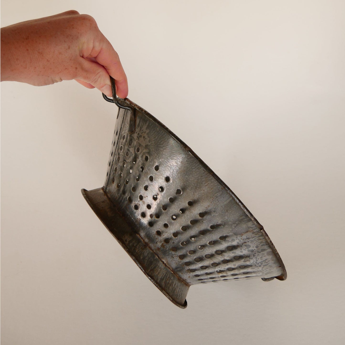 Vintage Round Metal Strainer with Pedestal Base, Vintage Farmhouse Kitchen Decor, Farmhouse Strainer, Primitive Strainer