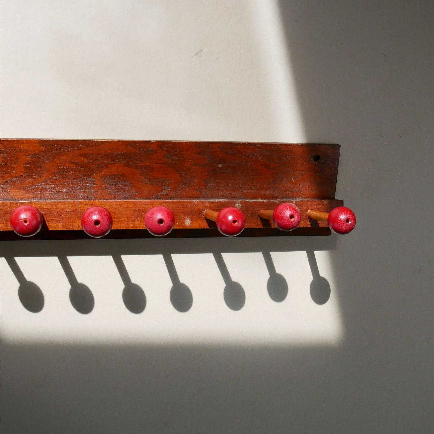 Vintage 10-Peg Hook Tie Rack, Vintage Peg Hook Rack, Red Peg HOok Rack
