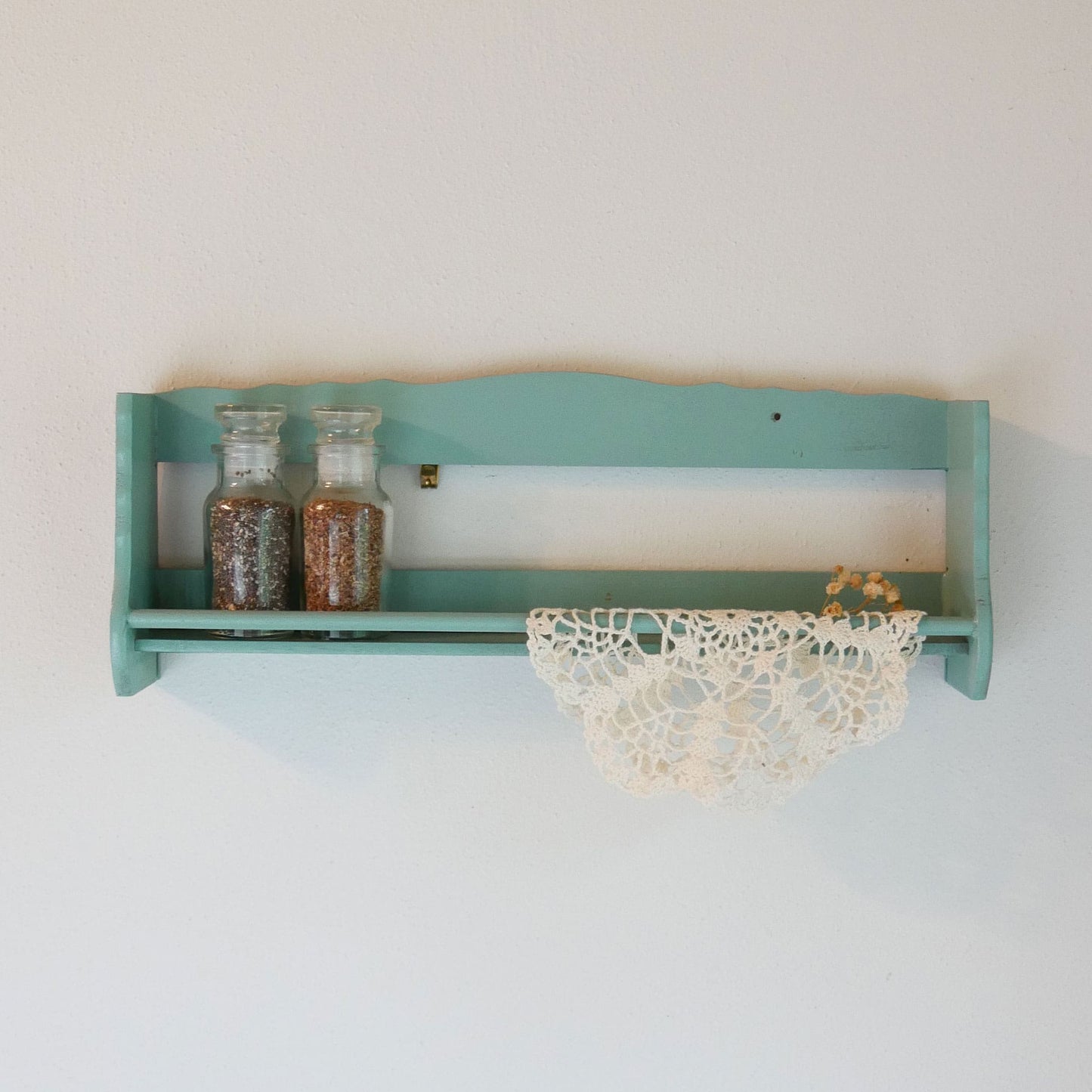 Vintage Turquoise Spice Rack Wall Shelf Vintage Spice Rack Farmhouse Spice Rack Vintage Farmhouse Kitchen Decor Vintage Kitchen Shelf Farmhouse Kitchen Decor