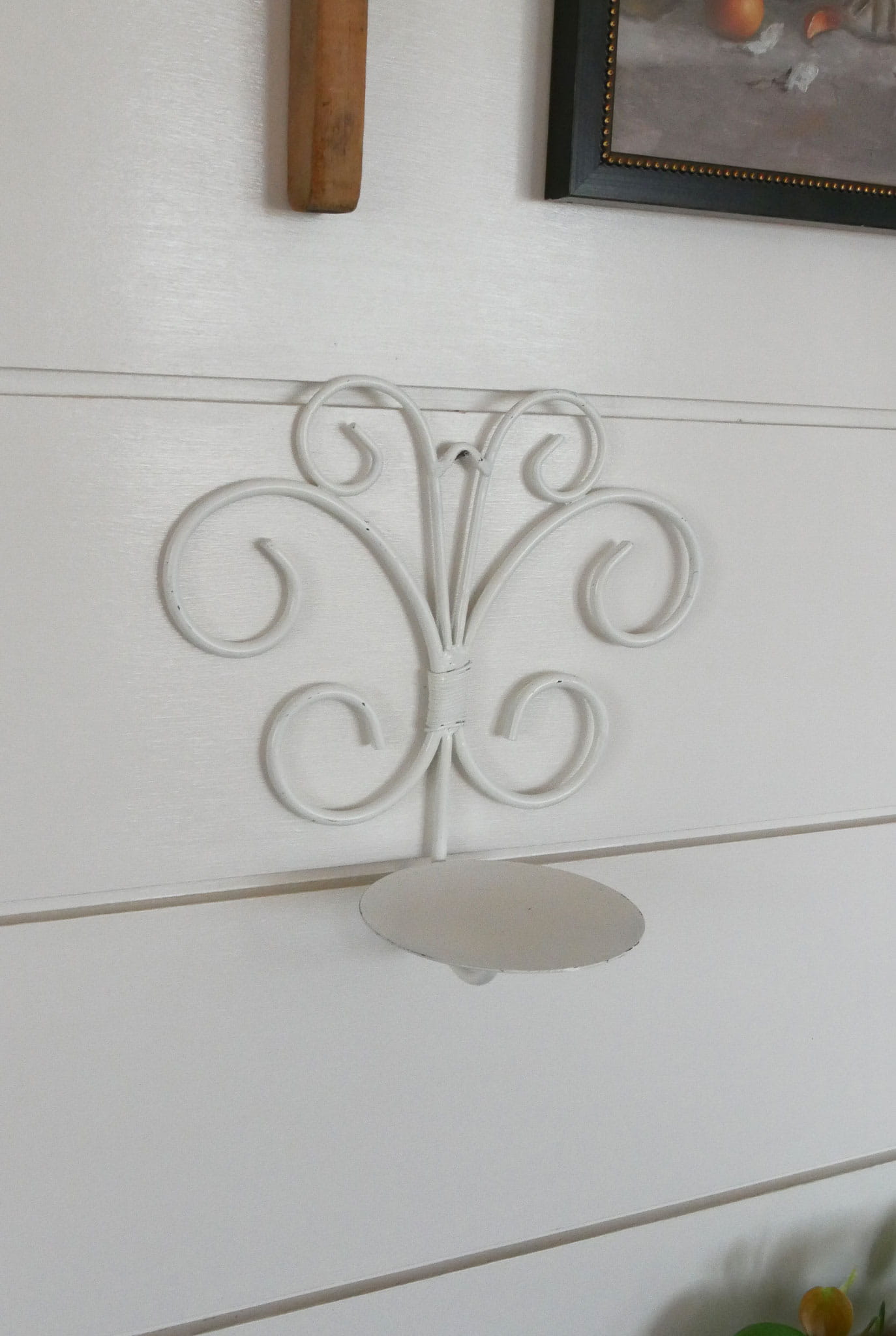Vintage White Metal Wall Sconce, Cottagecore Wall Sconce, Cottage Wall Sconce, Vintage White Metal Wall Decor, Vintage Wall Mounted Plant Holder, Vintage Wall Decor