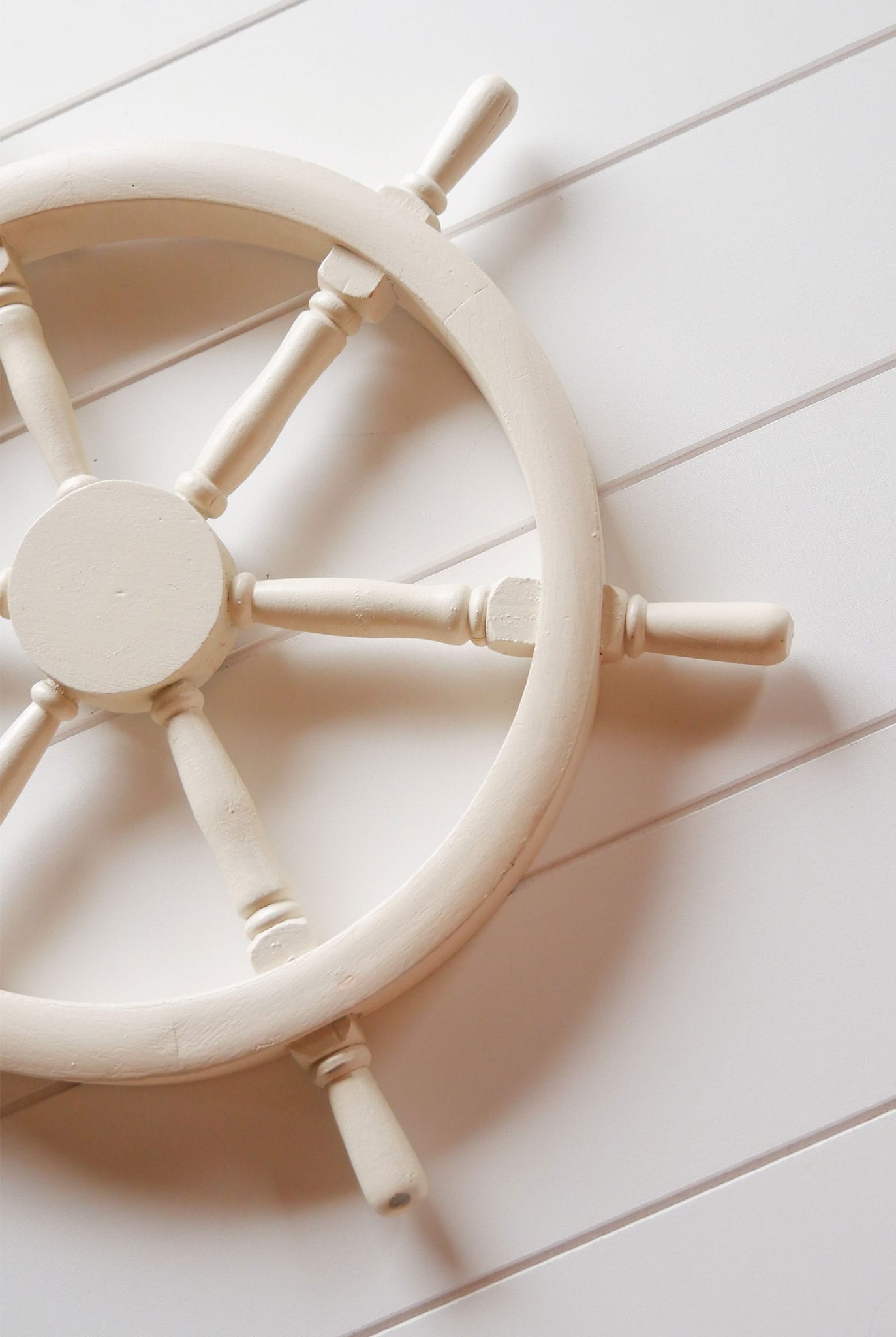 White Wood Painted Ship Wheel Wall Decor, Vintage Nautical Decor Nautical Shp Wheel Wall Decor