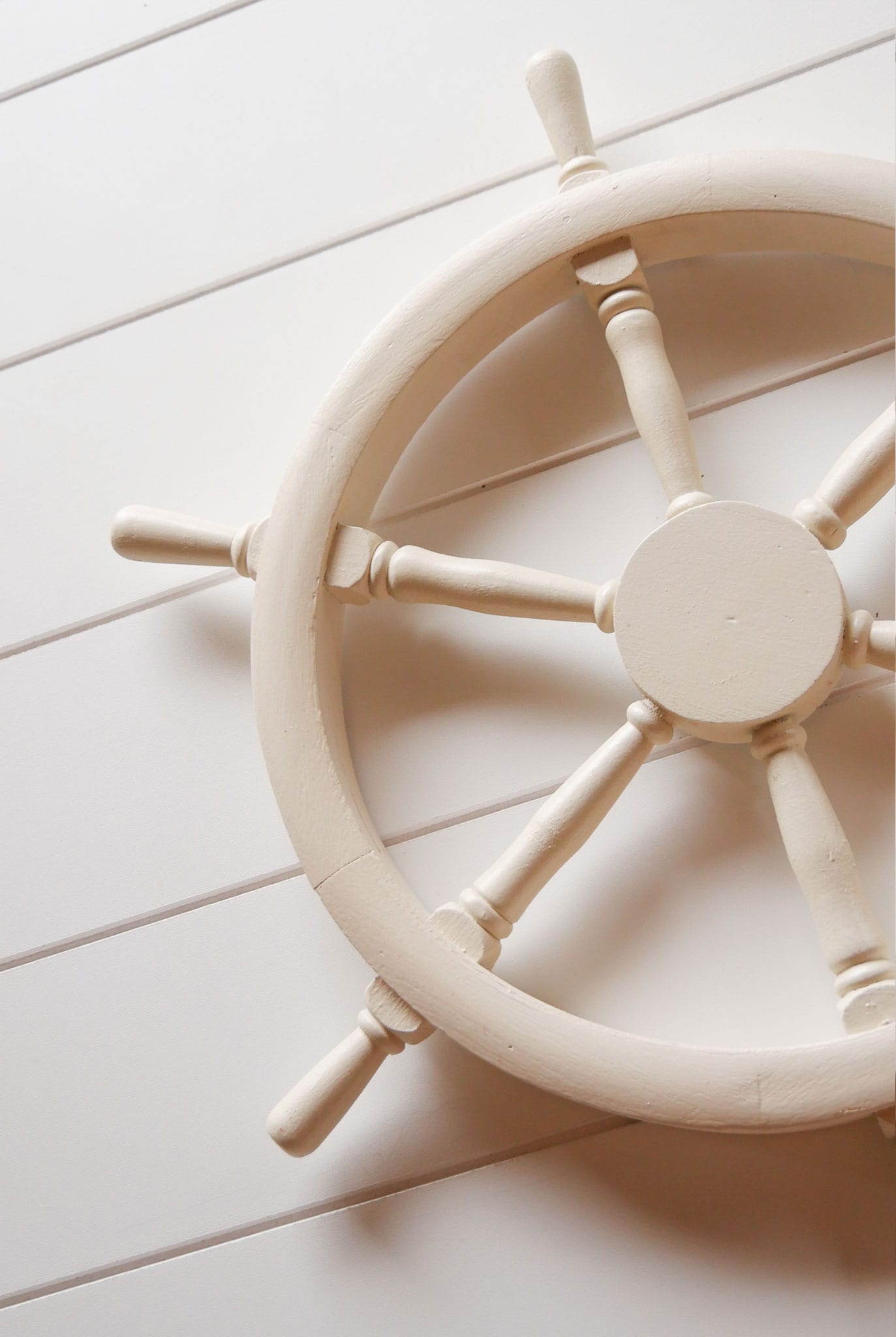 White Wood Painted Ship Wheel Wall Decor, Vintage Nautical Decor Nautical Shp Wheel Wall Decor