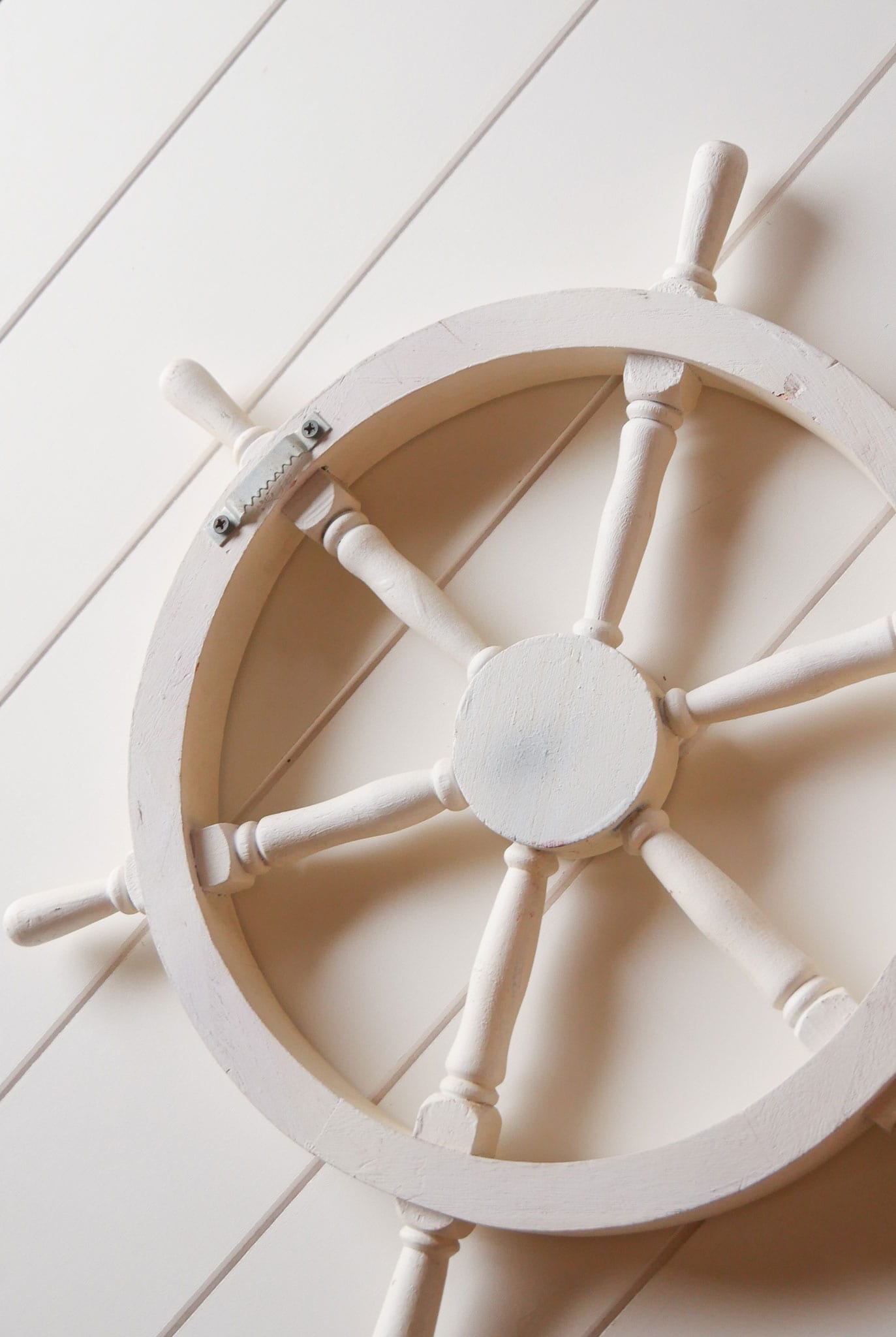 White Wood Painted Ship Wheel Wall Decor, Vintage Nautical Decor Nautical Shp Wheel Wall Decor