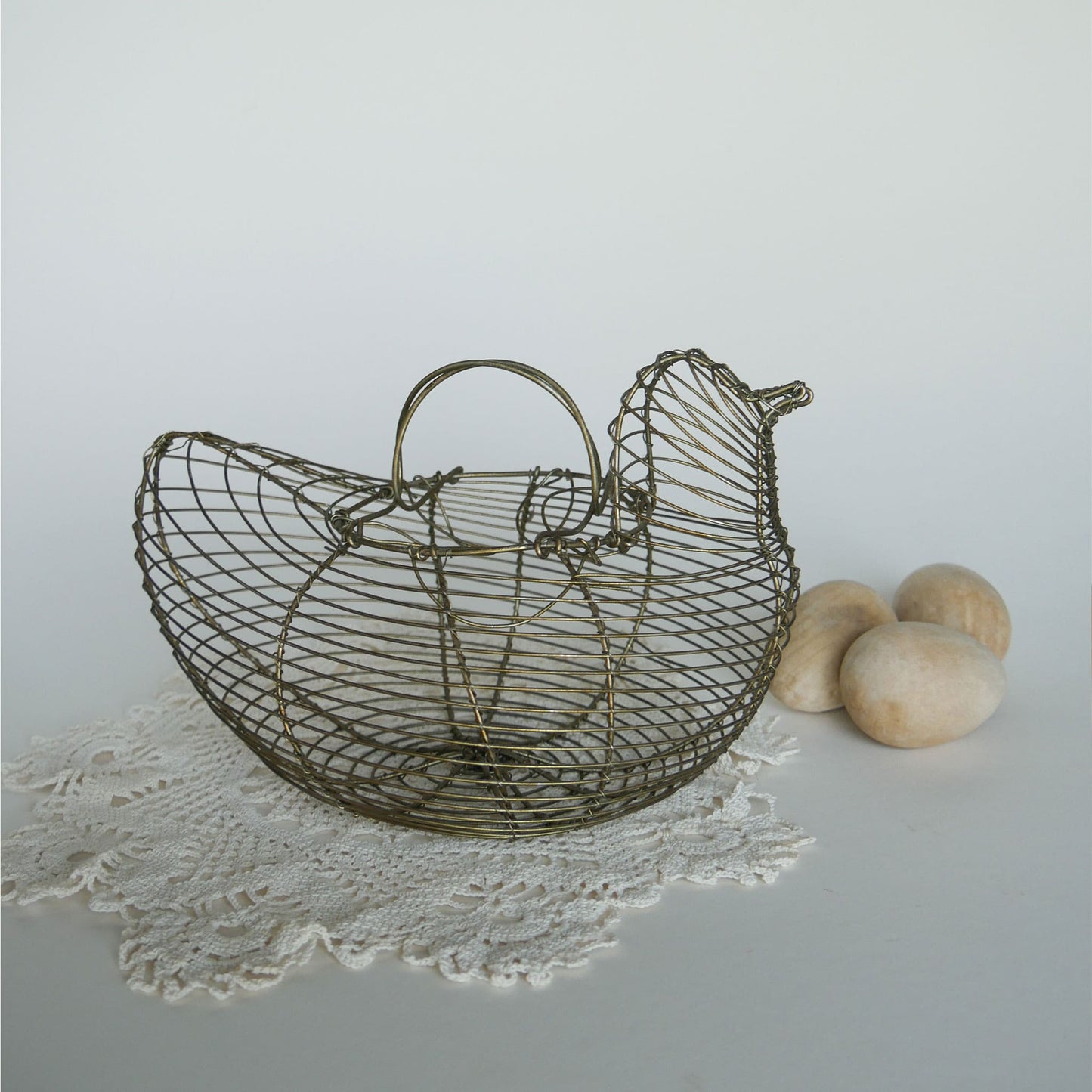 Vintage Hen Shaped Wire Egg Basket, Farmhouse Wire Basket, Vintage Egg Basket, Vintage Farmhouse Baskets
