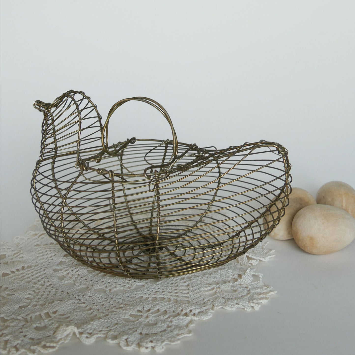 Vintage Hen Shaped Wire Egg Basket, Farmhouse Wire Basket, Vintage Egg Basket, Vintage Farmhouse Baskets