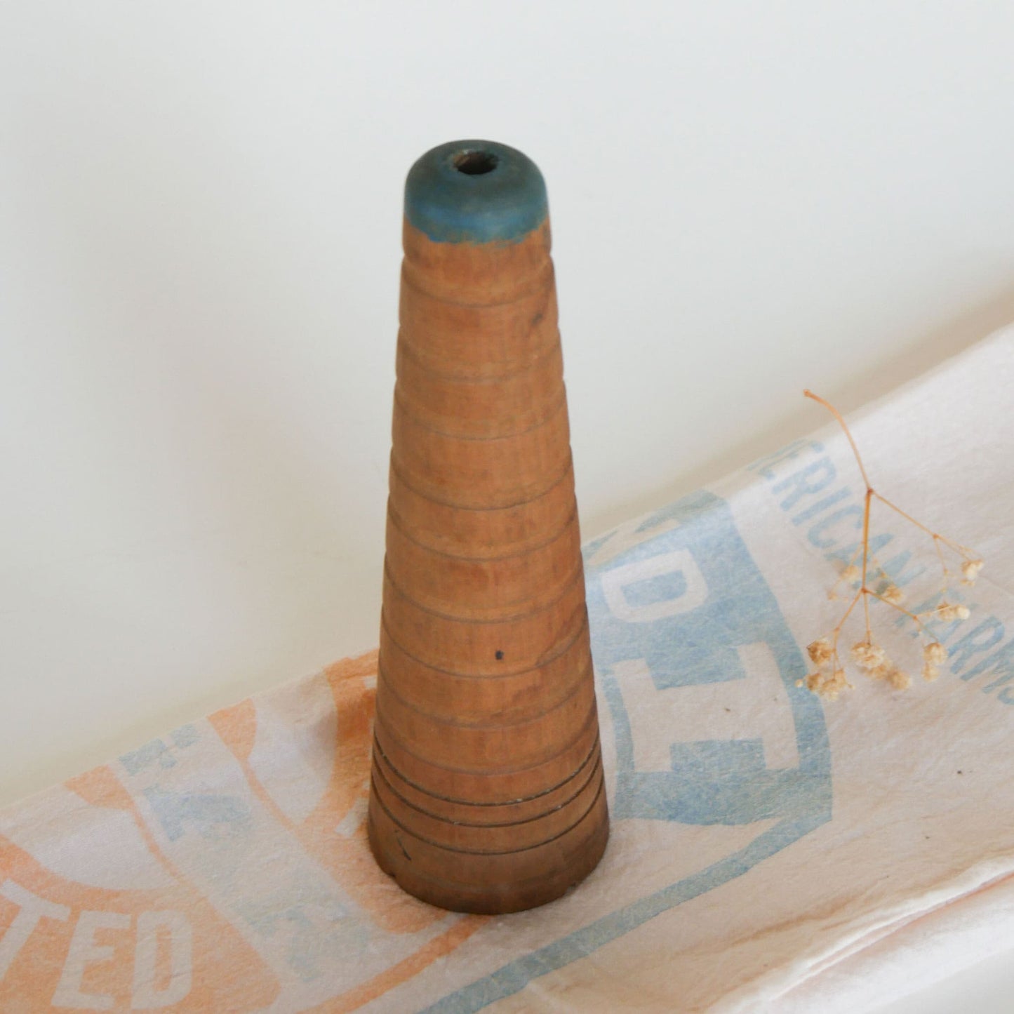 Vintage Wooden Thread Bobbin, Primitive Decor, Vintage Bobbins, Vintage Thread Bobbins
