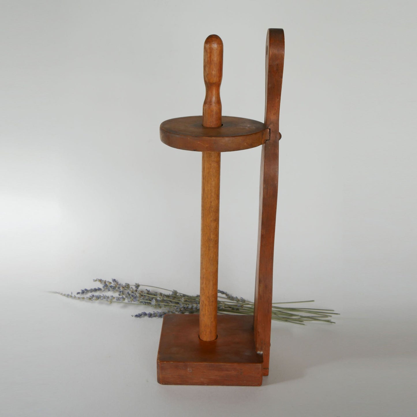 Primitive Wood Paper Towel Holder, Vintage Paper Towel Rack, Vintage Wood Rack, Primitive Towel Rack, Vintage Towel Holder, Primitive Kitchen Decor