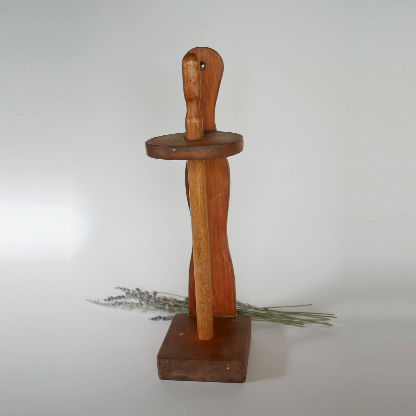 Primitive Wood Paper Towel Holder, Vintage Paper Towel Rack, Vintage Wood Rack, Primitive Towel Rack, Vintage Towel Holder, Primitive Kitchen Decor