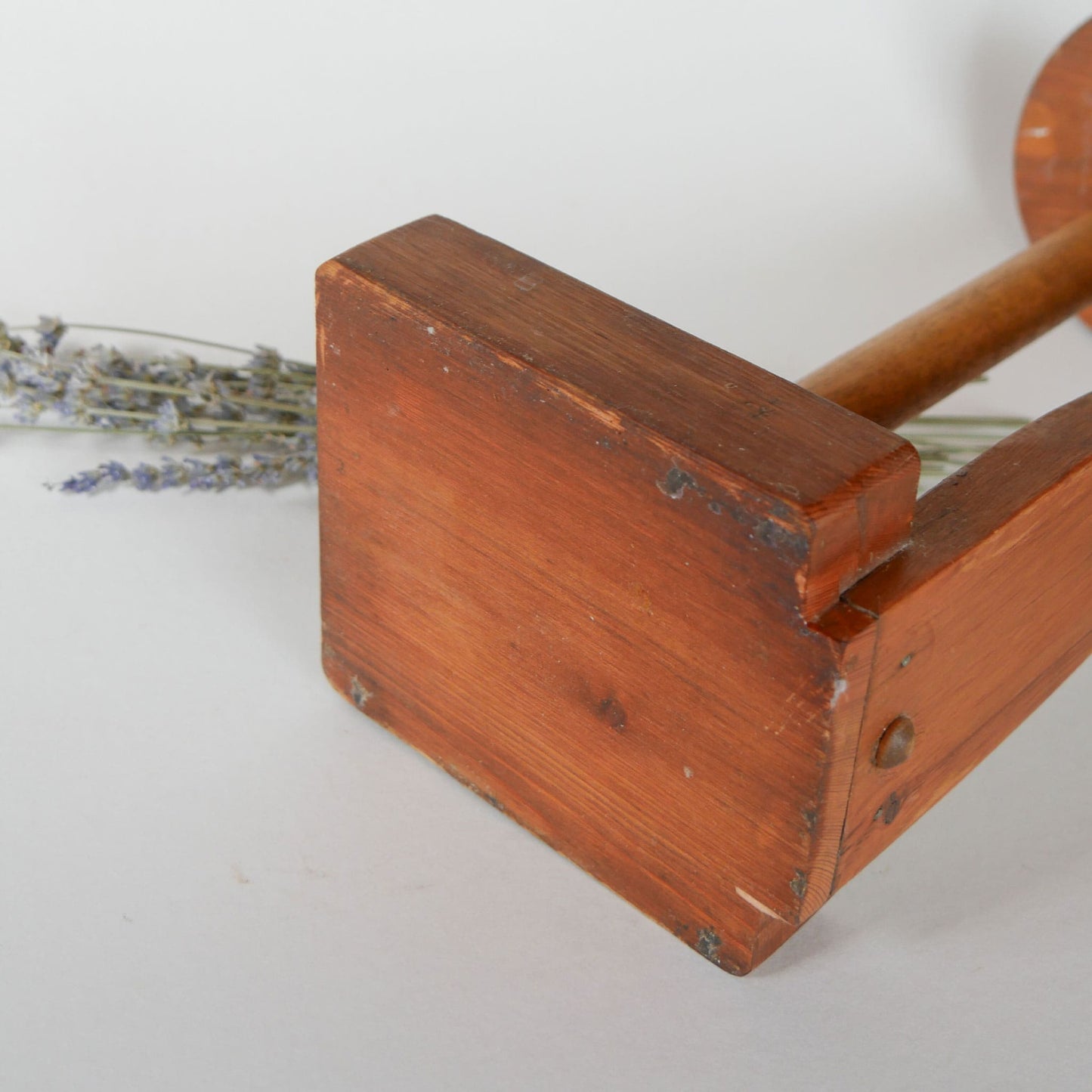 Primitive Wood Paper Towel Holder, Vintage Paper Towel Rack, Vintage Wood Rack, Primitive Towel Rack, Vintage Towel Holder, Primitive Kitchen Decor