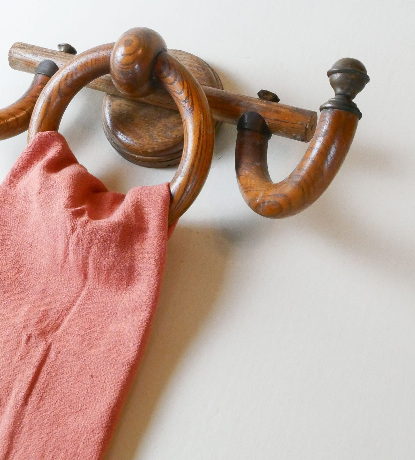 Vintage Oak Wood Wall Mounted Towel Rack with Brass Fixtures, Vintage Oak Towel Rack, Vintage Oak Wall Rack