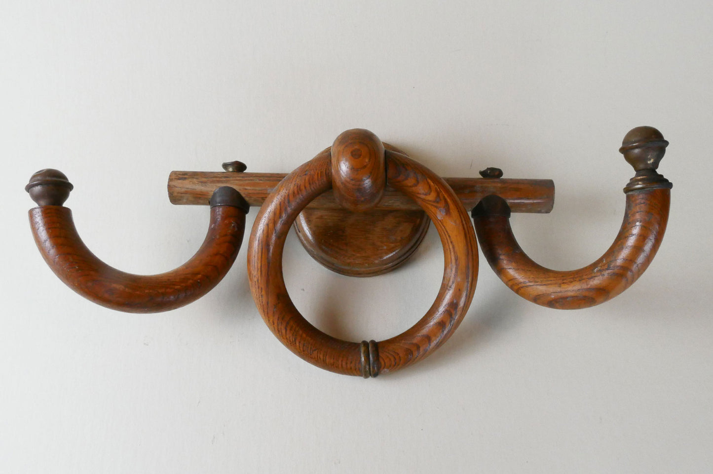 Vintage Oak Wood Wall Mounted Towel Rack with Brass Fixtures, Vintage Oak Towel Rack, Vintage Oak Wall Rack