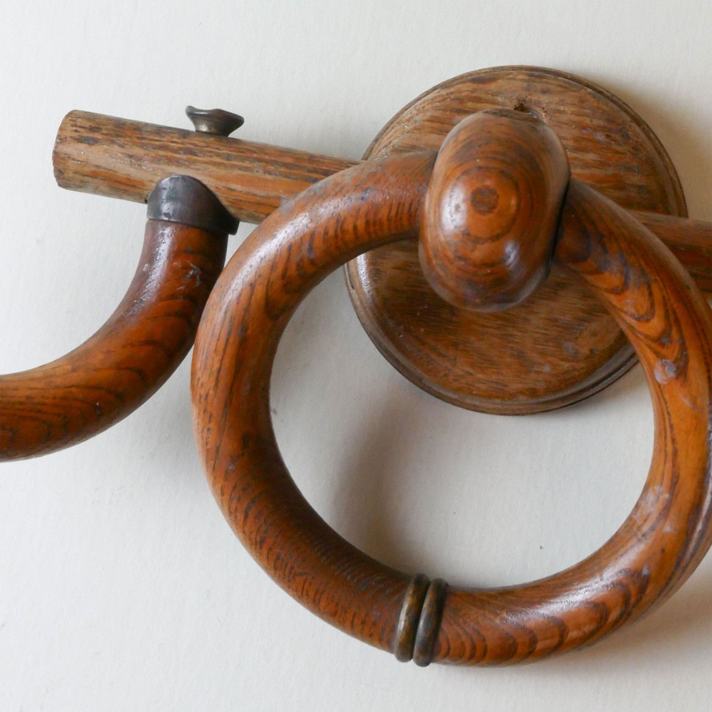 Vintage Oak Wood Wall Mounted Towel Rack with Brass Fixtures, Vintage Oak Towel Rack, Vintage Oak Wall Rack
