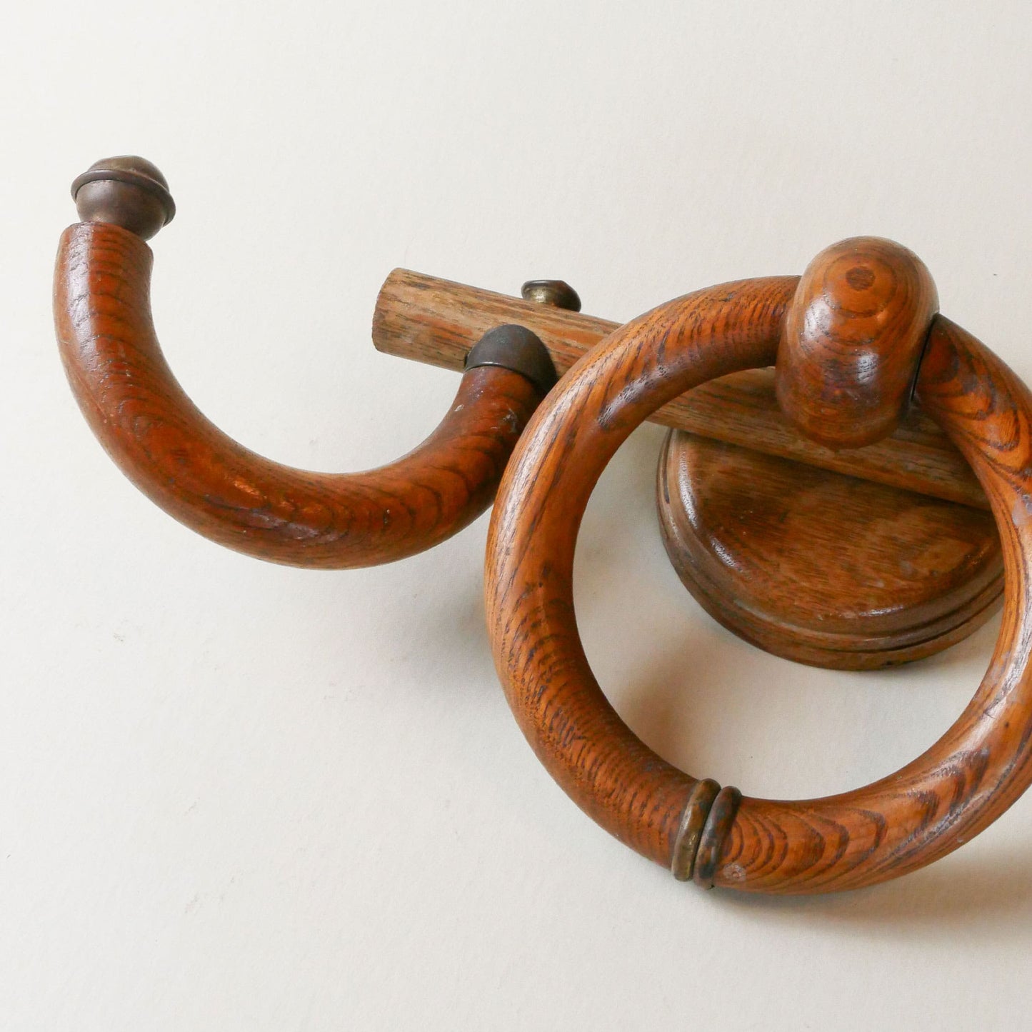 Vintage Oak Wood Wall Mounted Towel Rack with Brass Fixtures, Vintage Oak Towel Rack, Vintage Oak Wall Rack